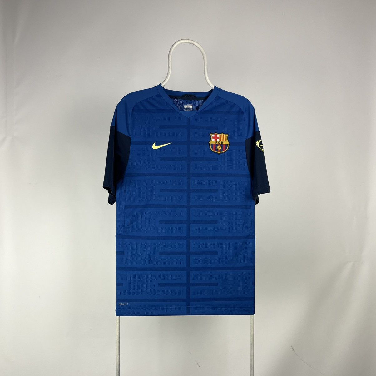 Nike Nike Dry Fit FC Barcelona Training Soccer Jersey 2009 sz M Size US M / EU 48-50 / 2 - 1 Thumbnail