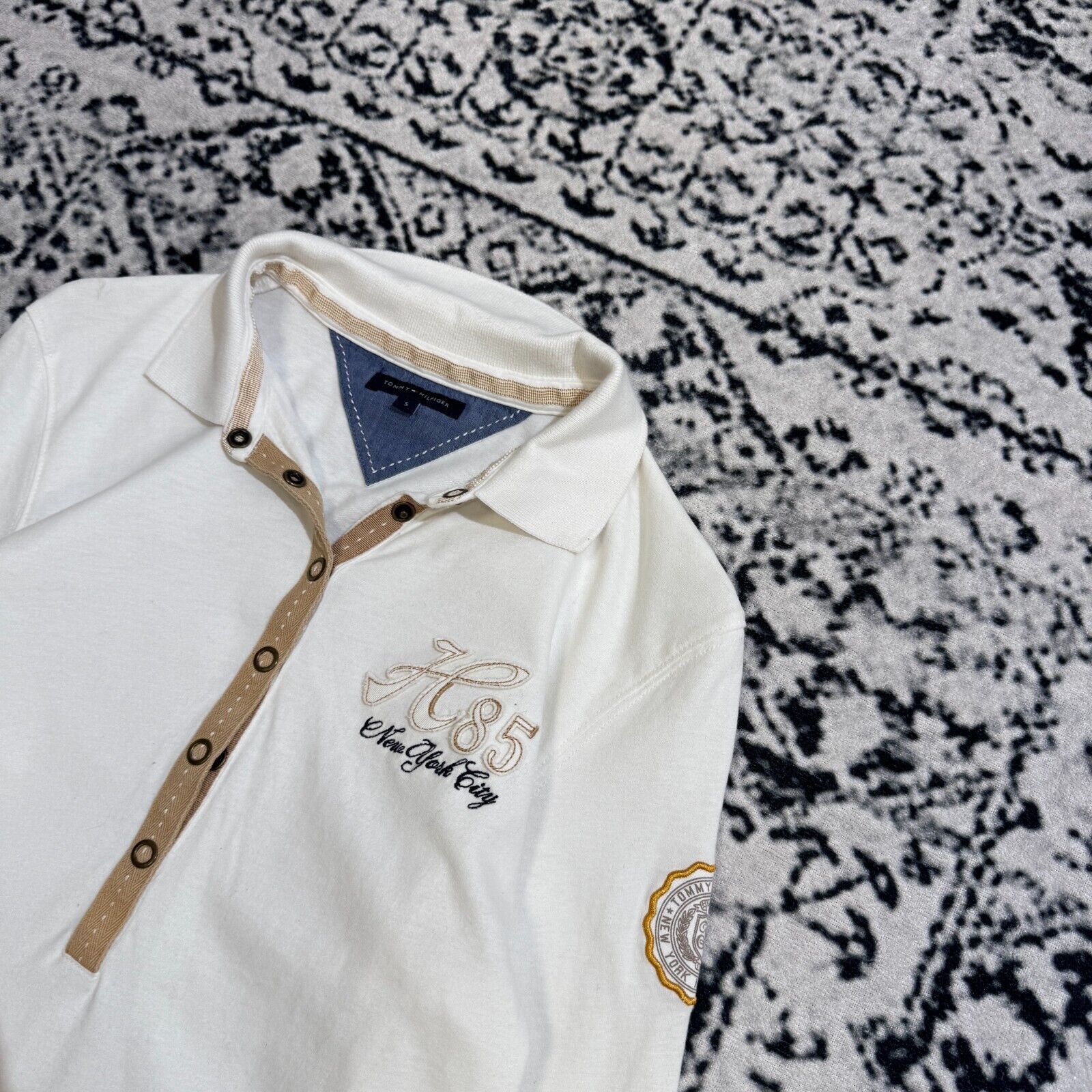 Tommy Hilfiger × Vintage Vintage Tommy Hilfiger Unisex White Cotton Polo Shirt Size S Size US S / EU 44-46 / 1 - 4 Thumbnail