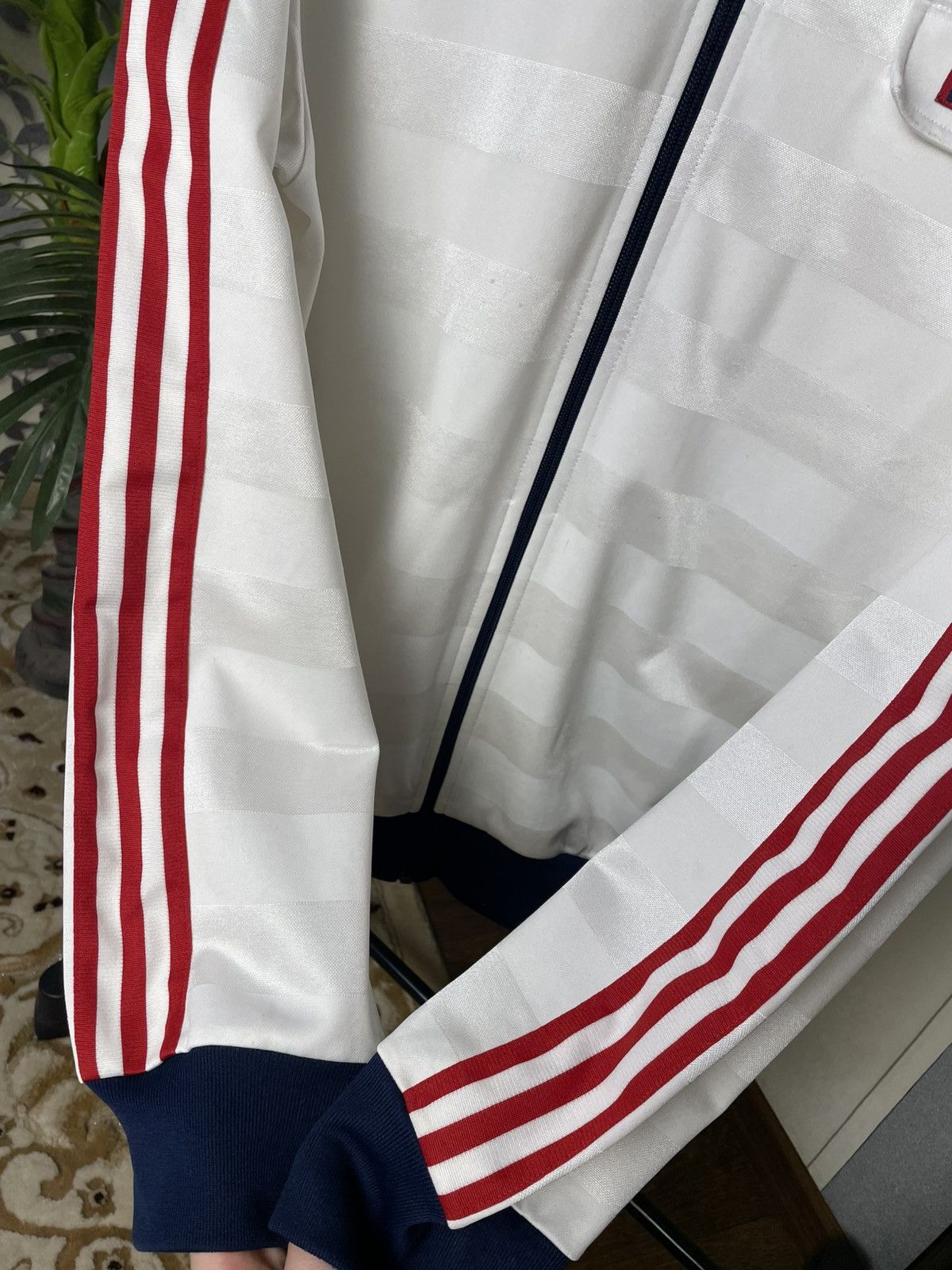 Adidas Vintage Adidas Track Light Jacket y2k Size XL Size US XL / EU 56 / 4 - 4 Thumbnail