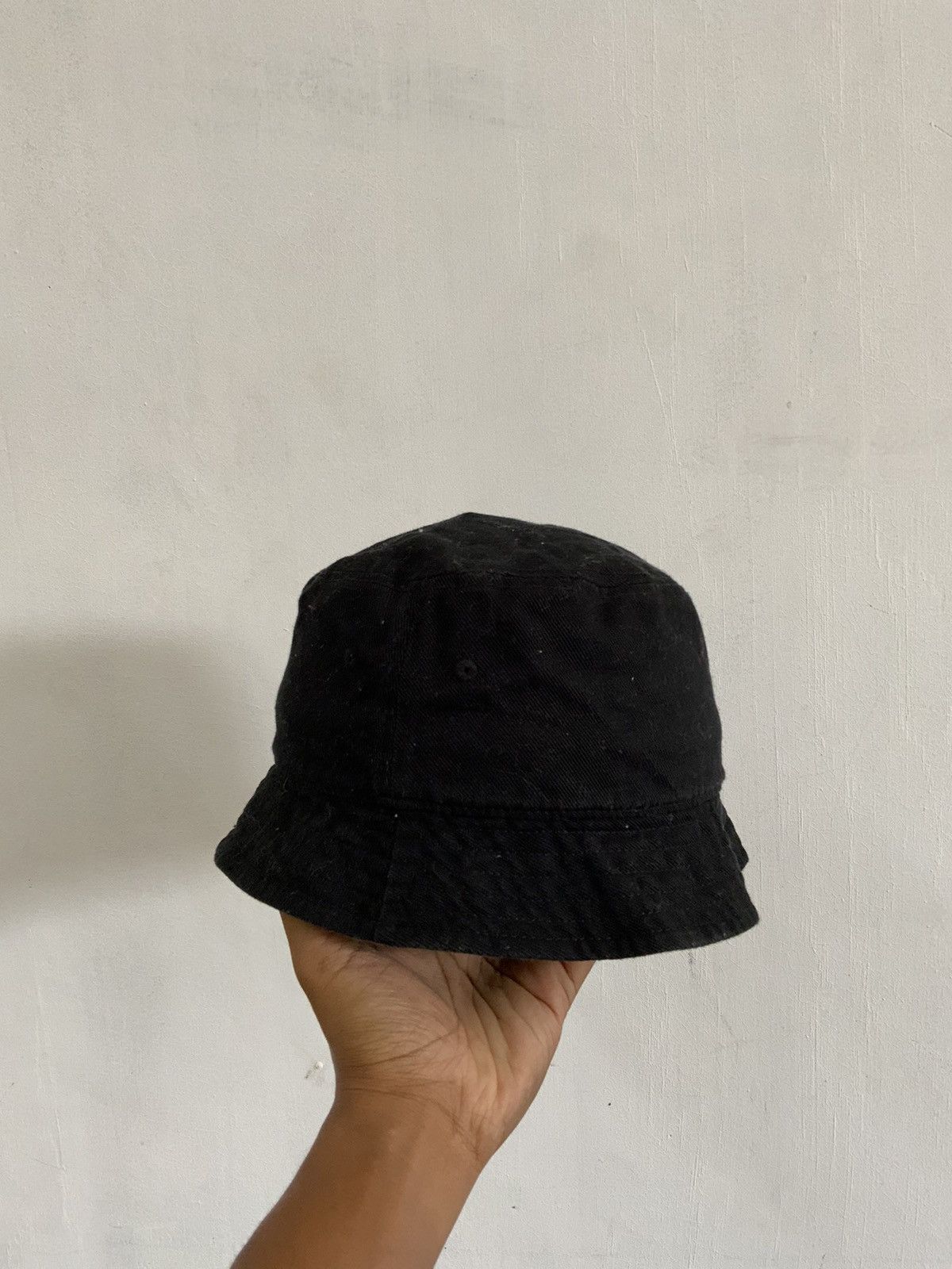 H&M H&M Black Plain Streetwear Outdoor Bucket Hat Size ONE SIZE - 2 Thumbnail