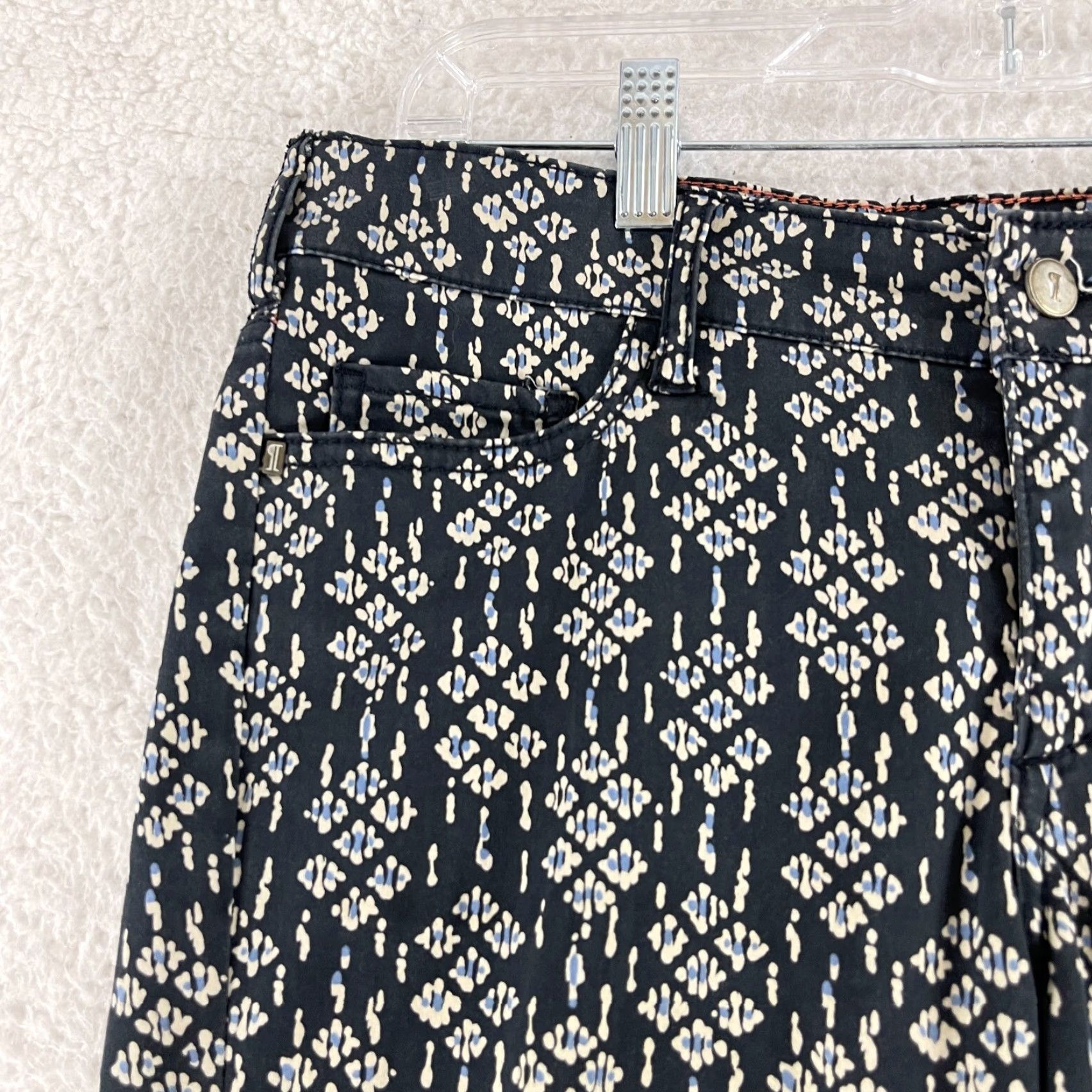 Anthropologie Anthropologie Pilcro Black Serif Fit Ankle Zip Pants Womens Mid-Rise 28 Geometric Pattern Cotton Modal Spandex Regular Leg Skinny Inseam 28" Brown? Size 28" / US 6 / IT 42 - 4 Thumbnail