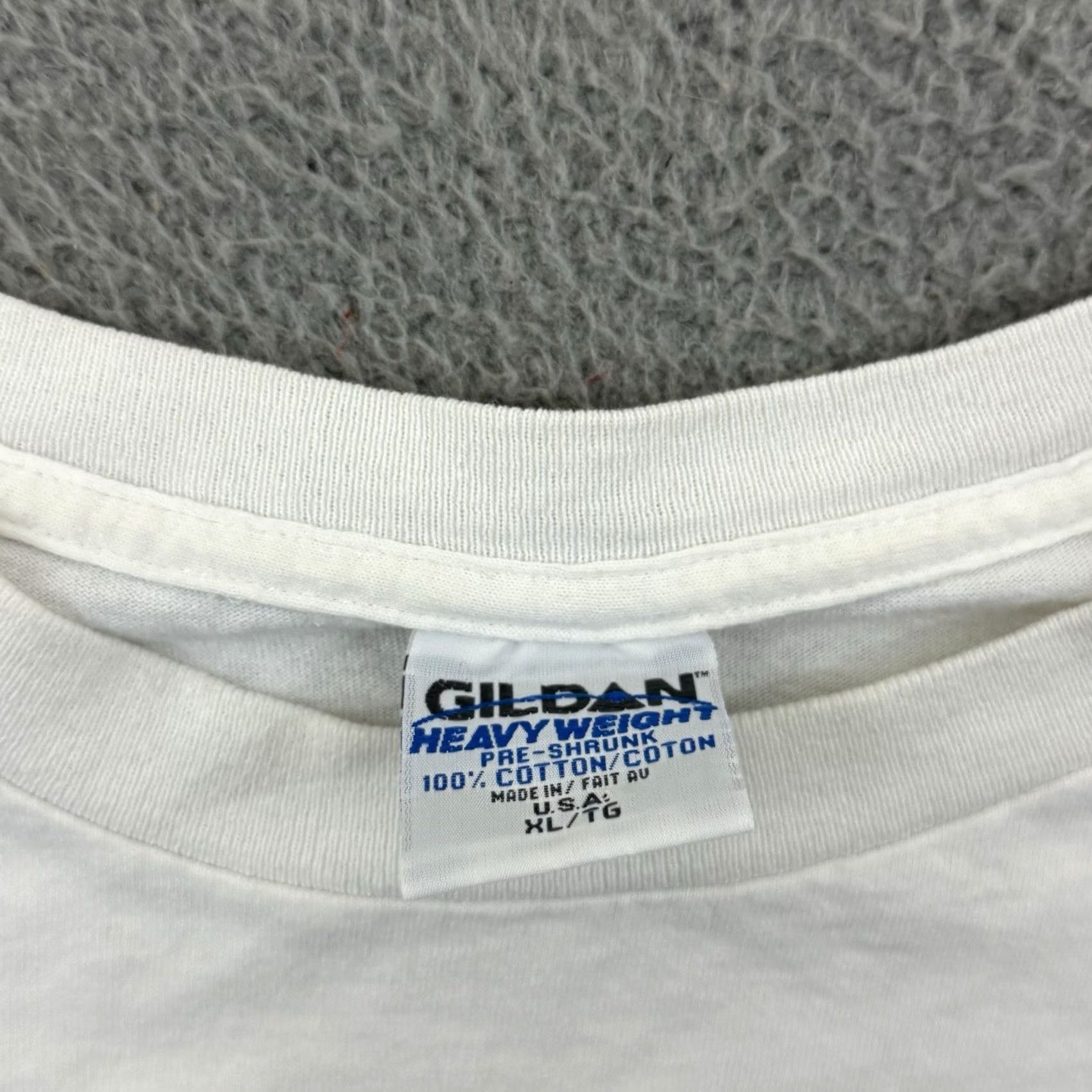 Gildan VINTAGE Gildan Fishing Shirt Mens XL White 90s Short Sleeve Nature Outdoor Graphic USA Size US XL / EU 56 / 4 - 7 Thumbnail