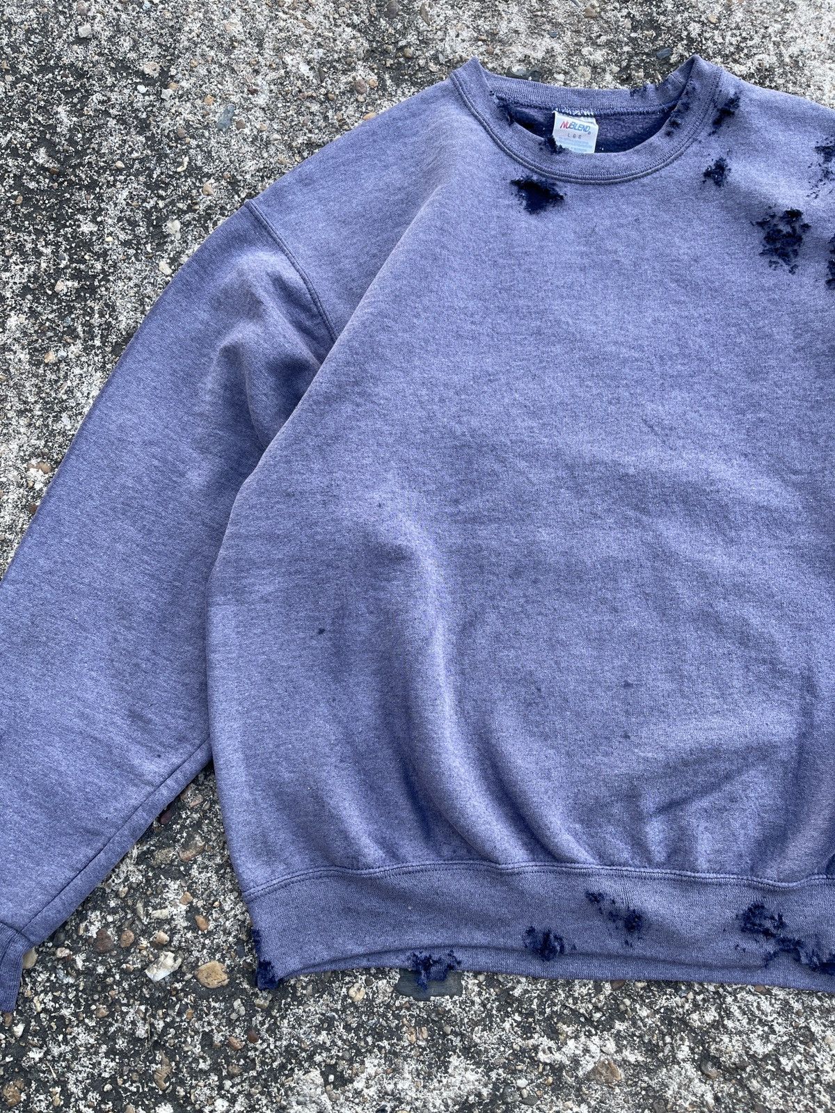 Vintage 90s Crazy Distressed Faded Blue Crewneck Size US L / EU 52-54 / 3 - 7 Thumbnail