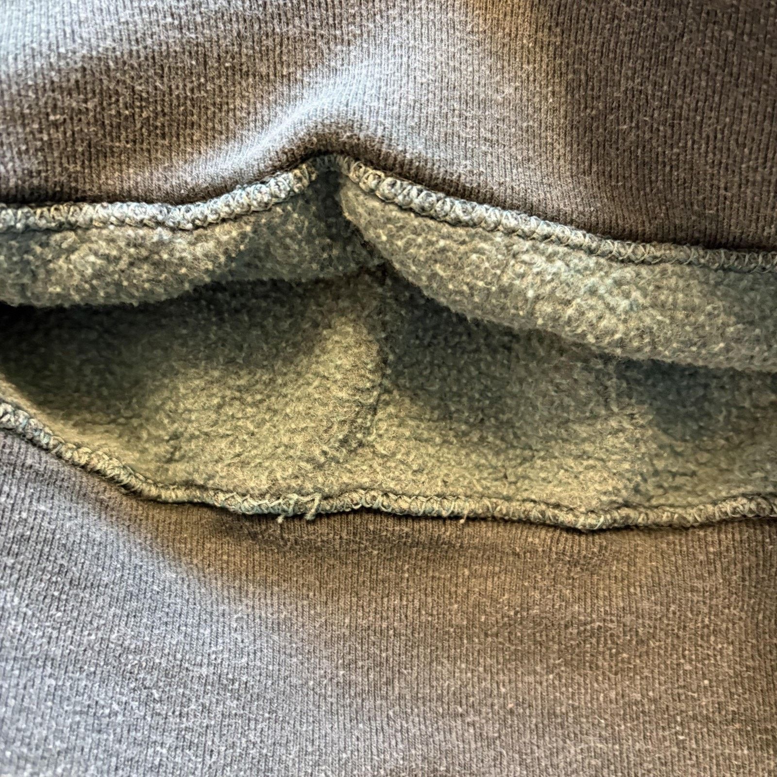 Fruit Of The Loom Vintage Fruit Of The Loom Ocean City Sweatshirt Mens L Size US L / EU 52-54 / 3 - 6 Thumbnail