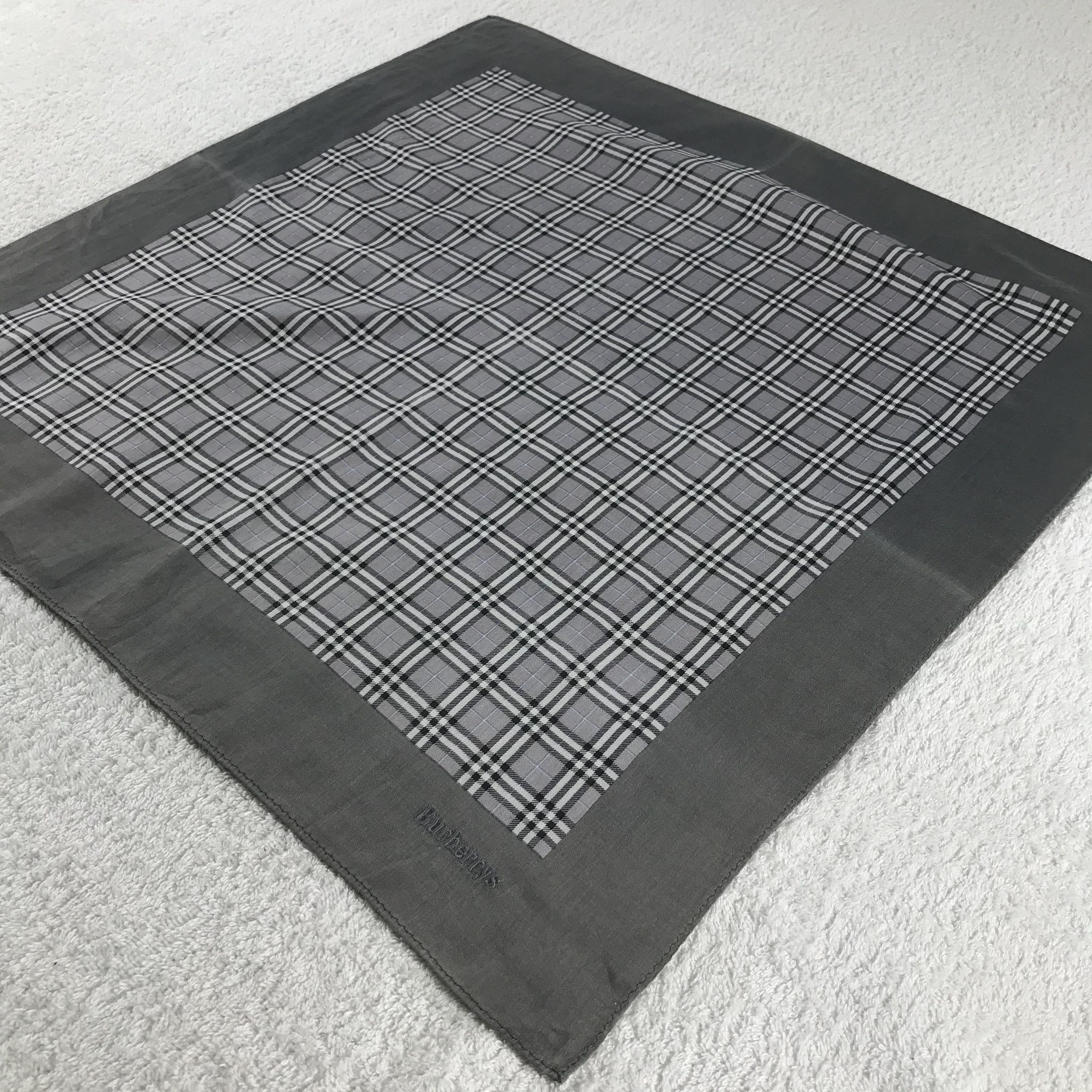 Burberry × Vintage Burberry Bandana / Handkerchief / Neckerchief - S300 Size ONE SIZE - 2 Thumbnail