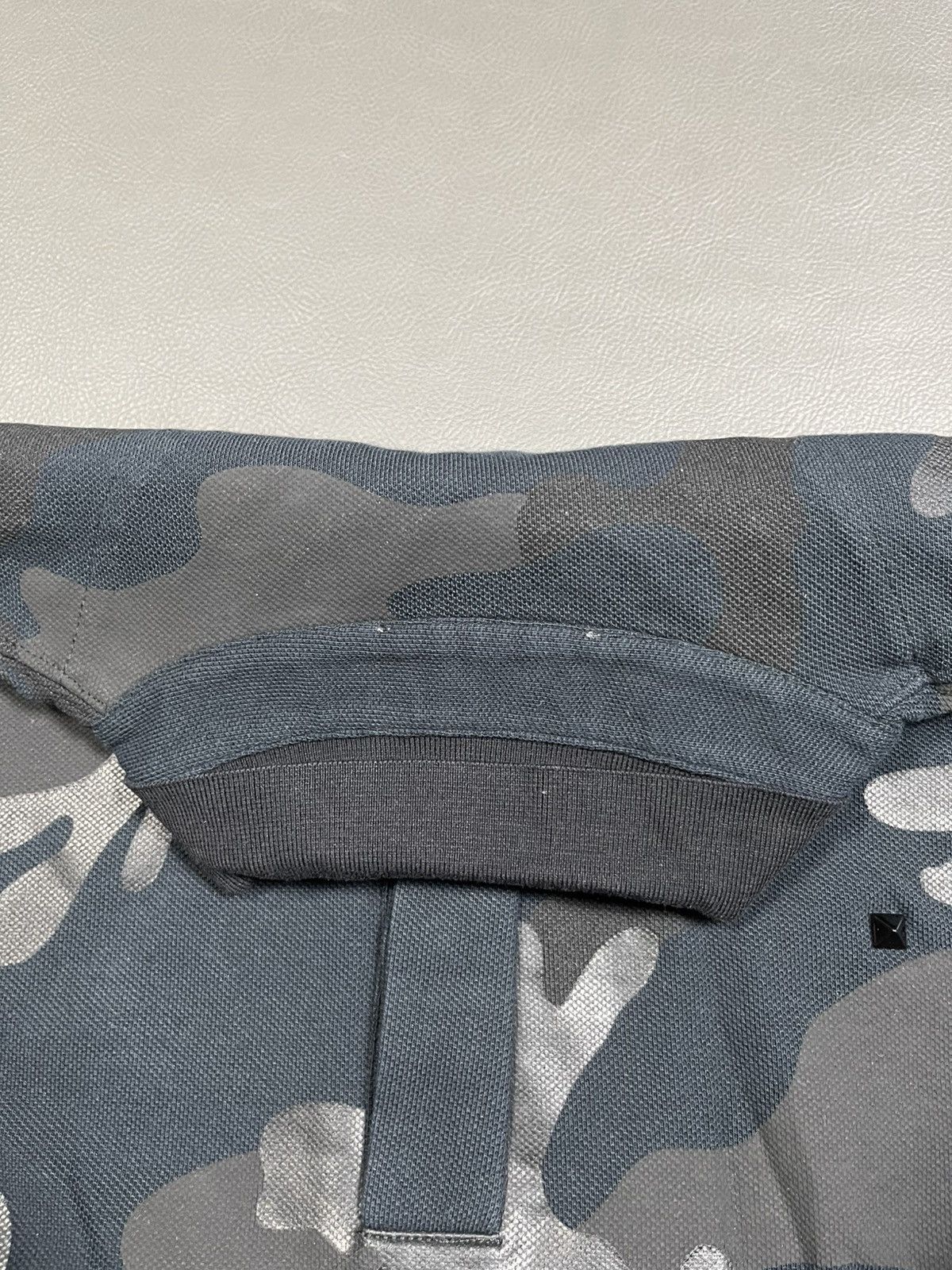 Valentino Valentino Garavani camouflage piqué polo shirt Size US M / EU 48-50 / 2 - 4 Thumbnail