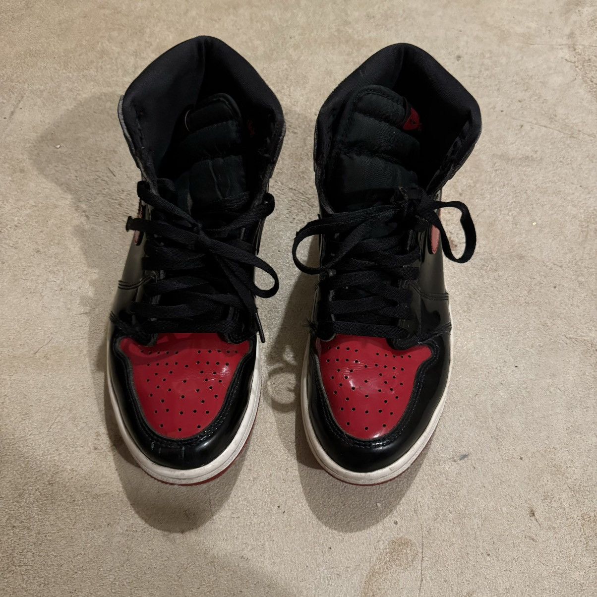 Jordan Brand Jordan 1 Retro High OG Patent Bred Sz 8.5 Size US 8.5 / EU 41-42 - 4 Thumbnail
