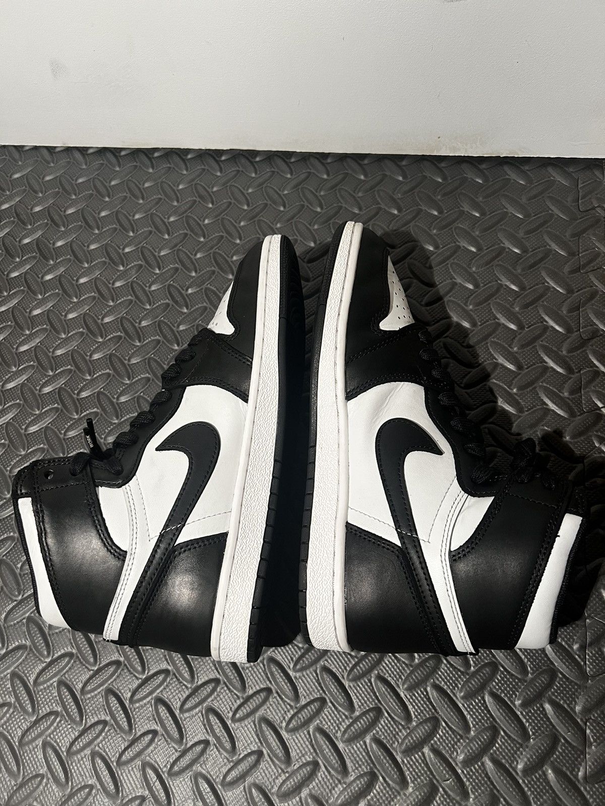 Jordan Brand CLEAN Air Jordan 1 Retro High OG 85’ Size 8.5 Black White Size US 8.5 / EU 41-42 - 5 Thumbnail