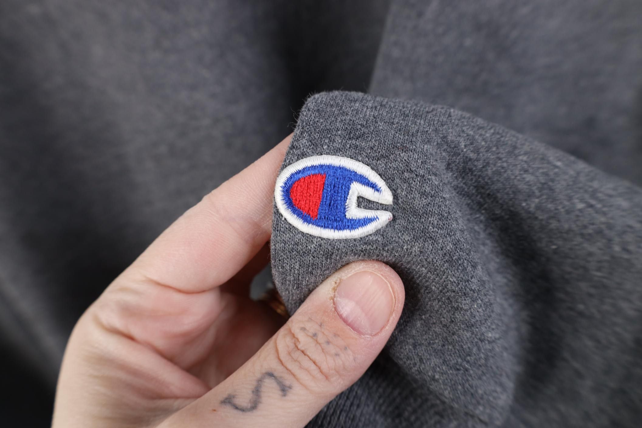 Champion Vintage 90s Champion Blank Crewneck Sweatshirt Heather Gray Size US XL / EU 56 / 4 - 4 Thumbnail