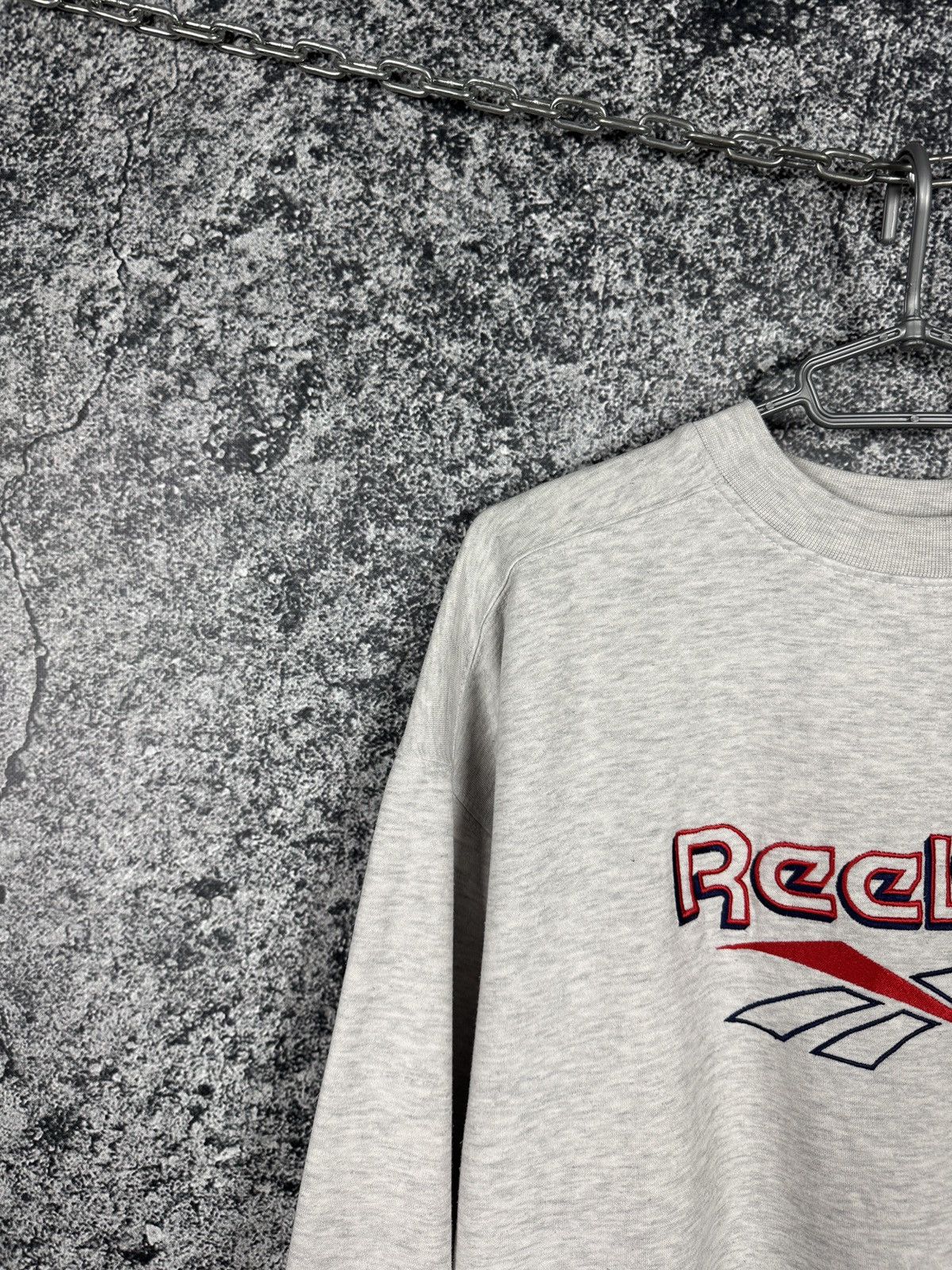 Reebok Reebok Vintage 90s Gray Sweatshirt Pullover Big Logo Size L Size US L / EU 52-54 / 3 - 3 Thumbnail