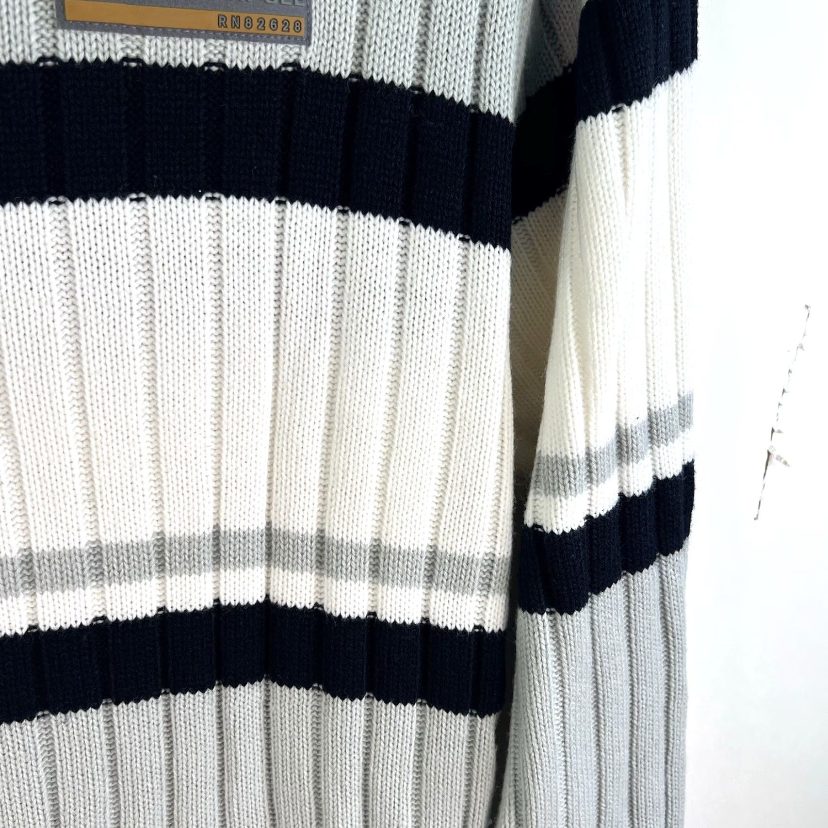 Southpole VINTAGE Southpole Mens Sweater XL Gray White Striped Pullover 90s Knit Logo Casual Size US XL / EU 56 / 4 - 5 Thumbnail