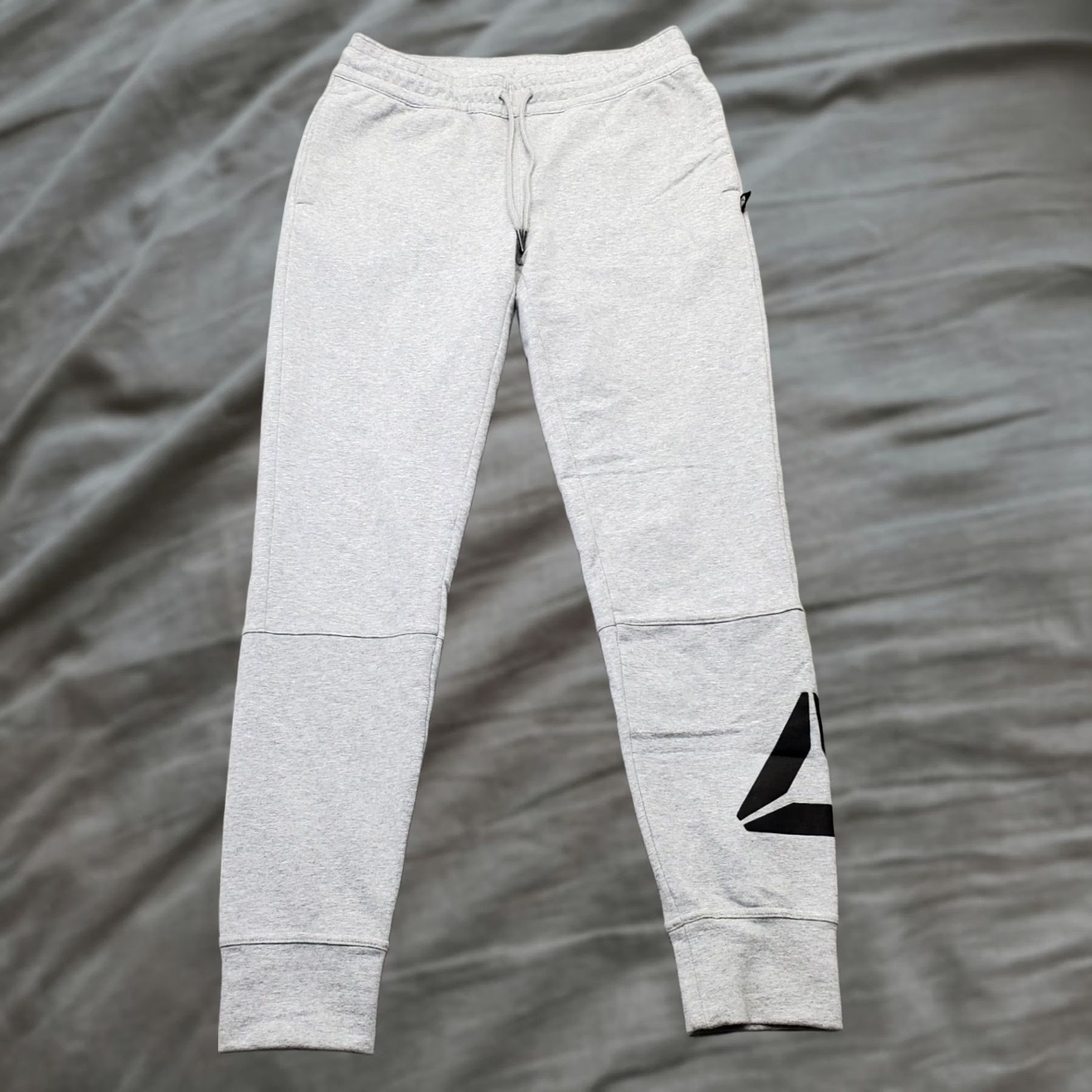 Reebok Reebok Jogger Pants Womens S Gray Tapered Leg Script Logo Drawstring Waist Size 28" / US 6 / IT 42 - 1 Thumbnail