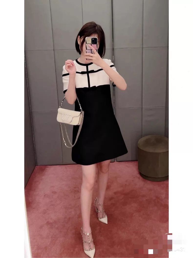 Valentino Valentino Black and white color-blocked bow dress Size S / US 4 / IT 40 - 4 Thumbnail