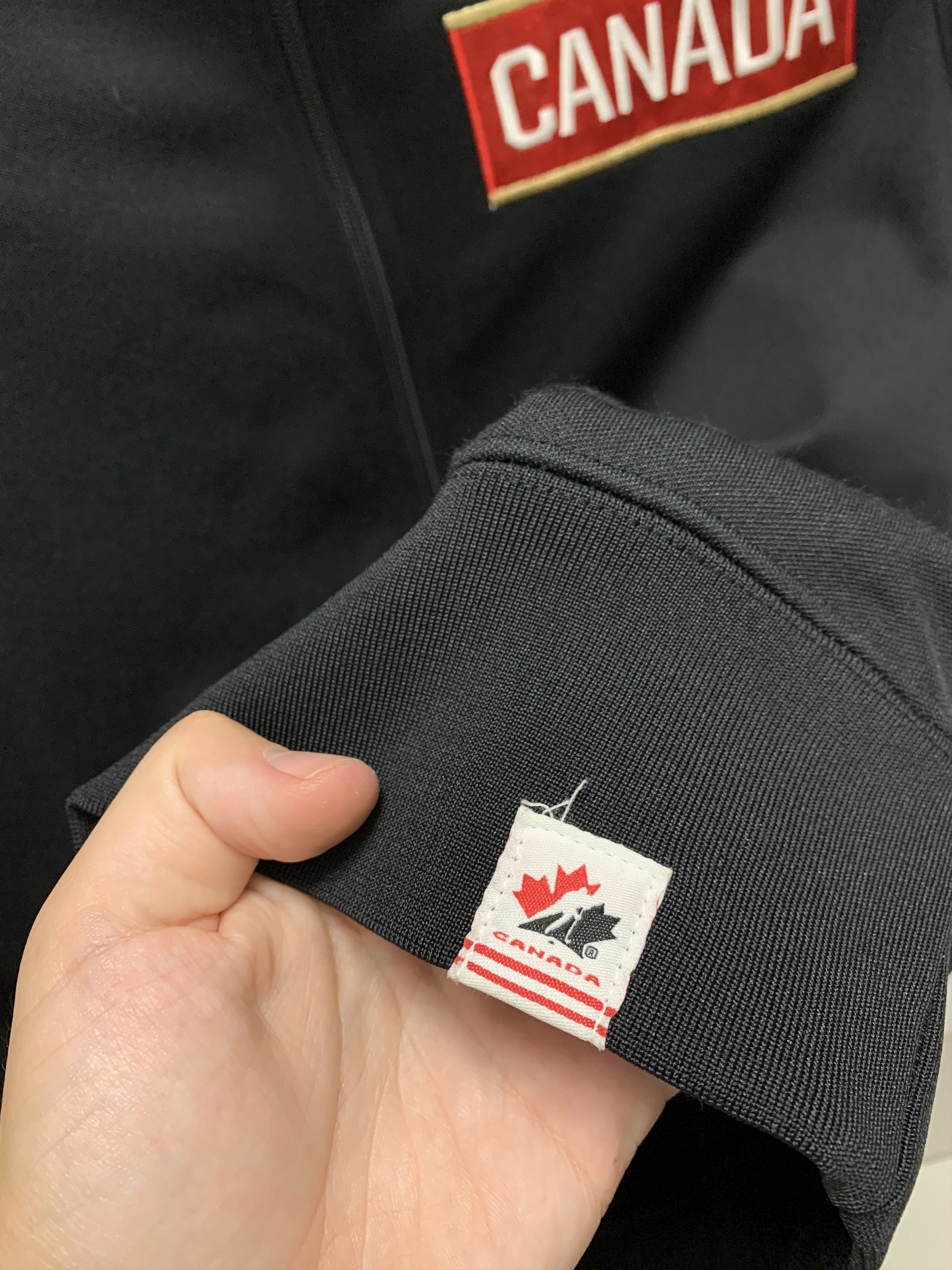 Nike Nike Canada fullzip black bomber L sz Size US L / EU 52-54 / 3 - 2 Thumbnail