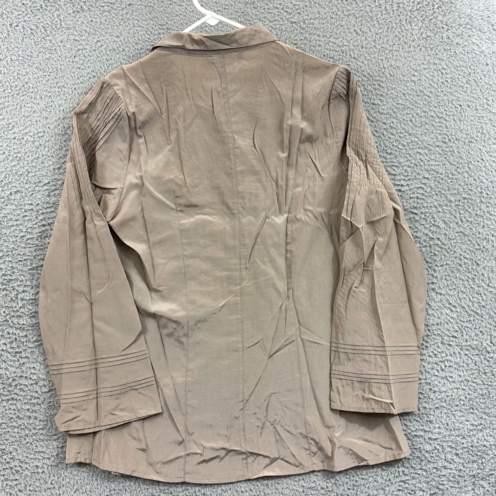 Vintage VINTAGE Isabella Bird Shirt Women Medium Pleated Button Up Tunic Top Silk Blend Brown Long Sleeve Flared Sleeve Size M / US 6-8 / IT 42-44 - 2 Thumbnail