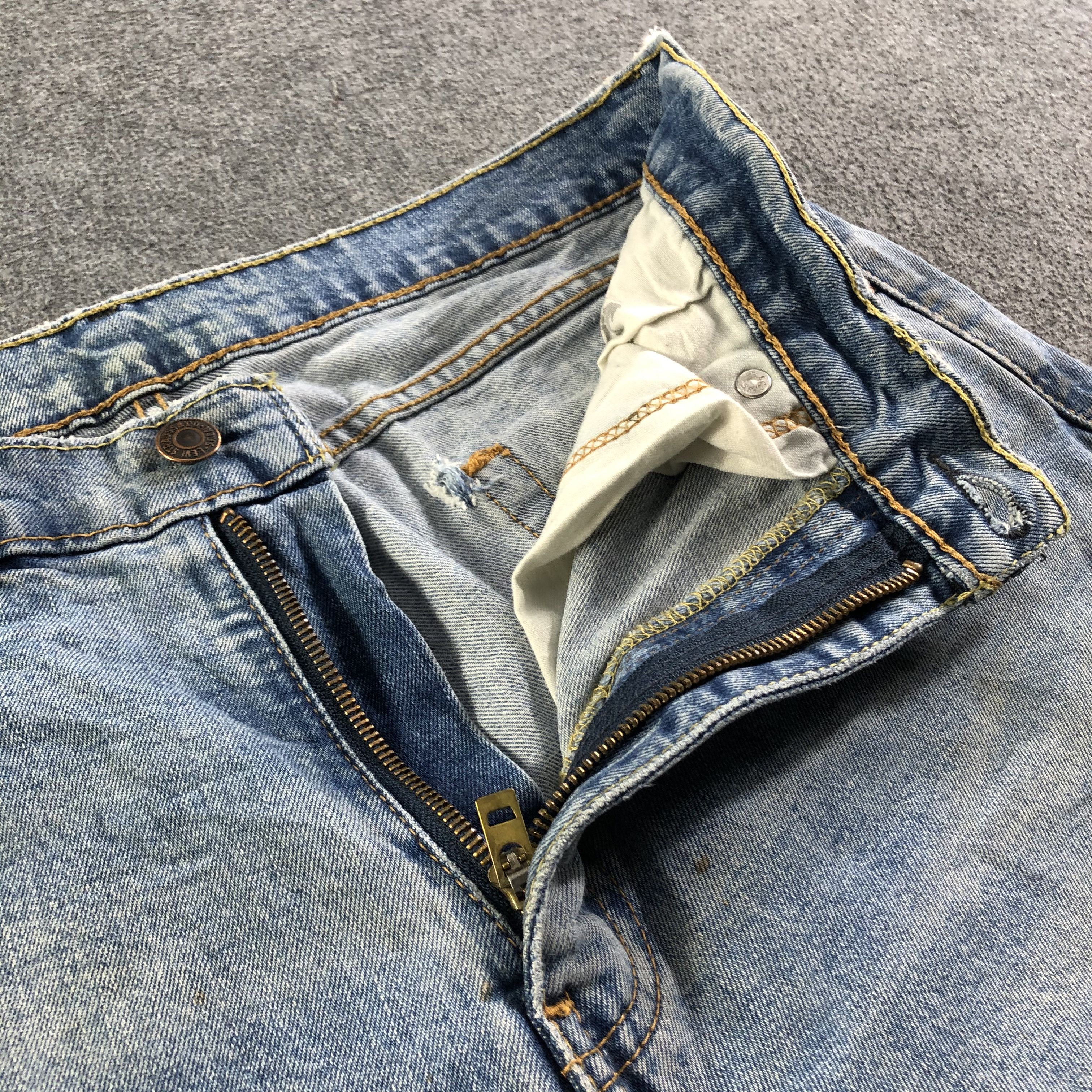 Levi's Vintage Blue Wash Levis 505 Jeans-J3464 Size US 35 - 9 Thumbnail