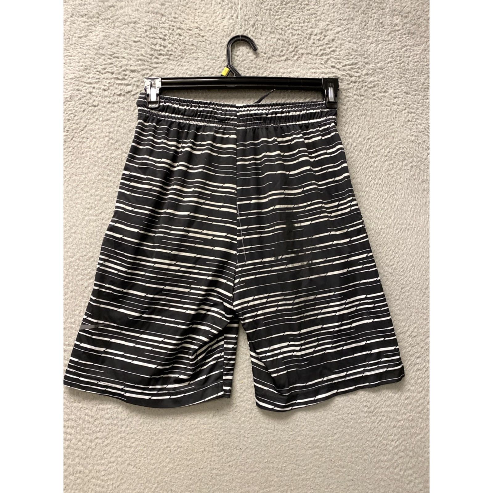 Nike Nike Dri Fit Striped Black White Gray Shorts Small Soft / 135-23 Mens Size US 29 - 4 Thumbnail