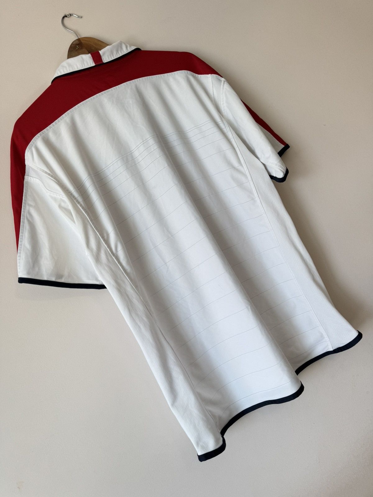 Umbro Vintage England 2004-2005 Home Soccer Jersey Football Shirt Size US XL / EU 56 / 4 - 14 Thumbnail