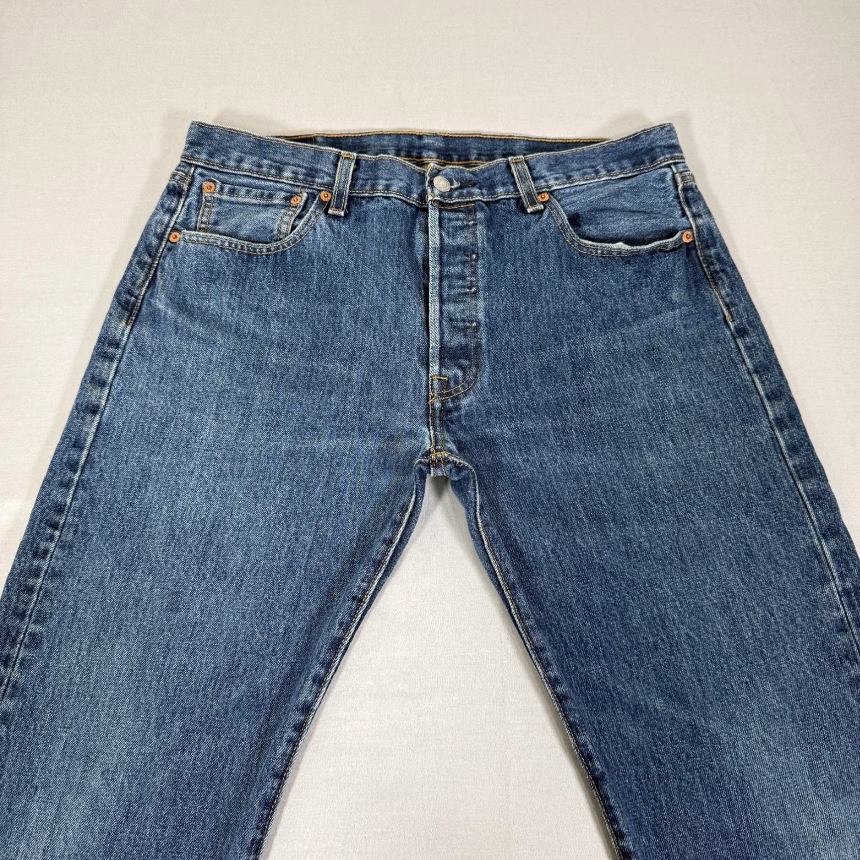 Levi's Levi's 501 Jeans Men Medium Blue Denim Straight 501 Original Fit W34 L32 Cowboy Western Workwear Jeans Size US 34 / EU 50 - 2 Thumbnail
