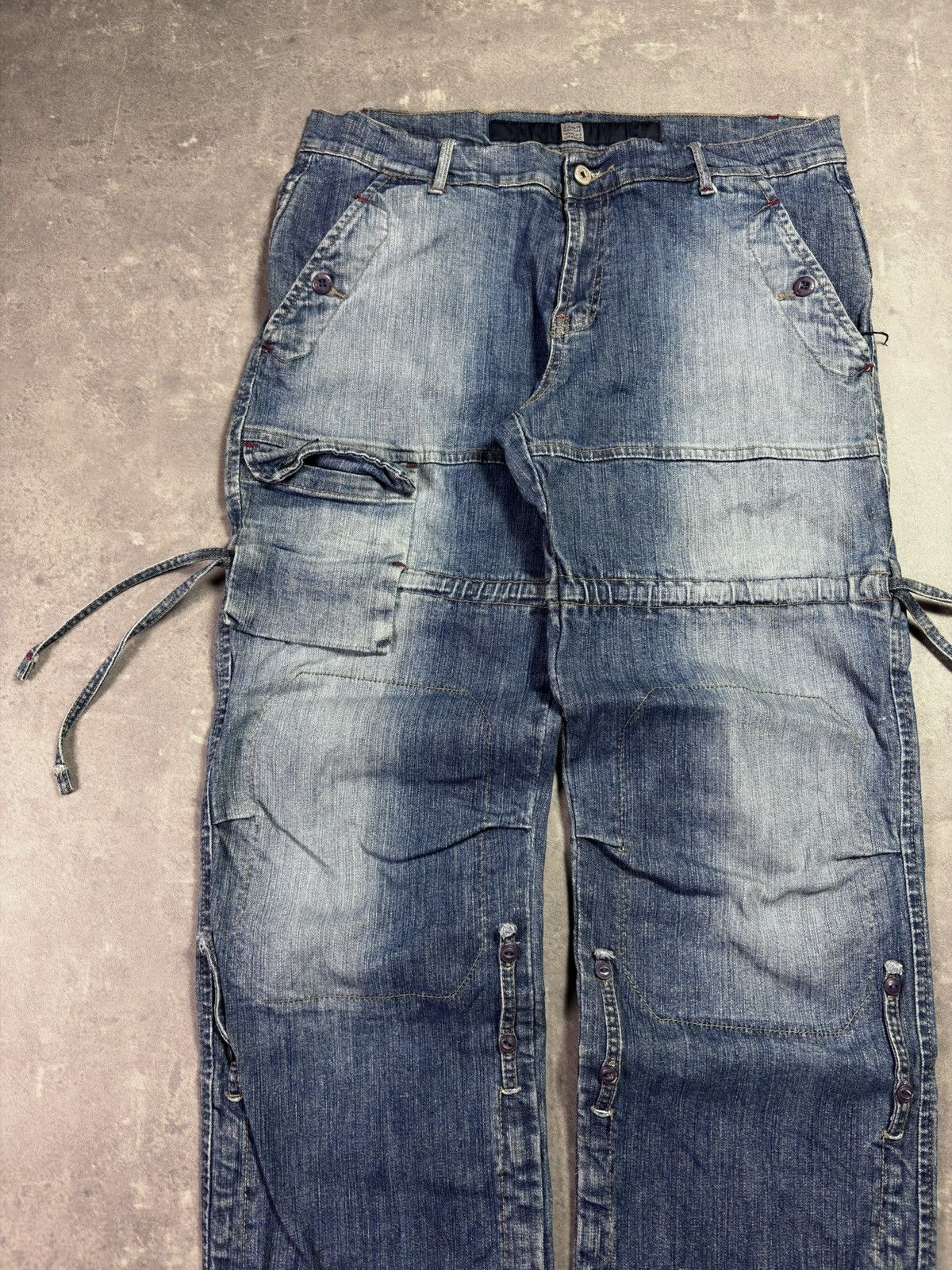 Marithe + Francois Girbaud 00s Marithe + Francois Girbaud Logo Bondage Straps Denim 32 Size US 32 / EU 48 - 3 Thumbnail