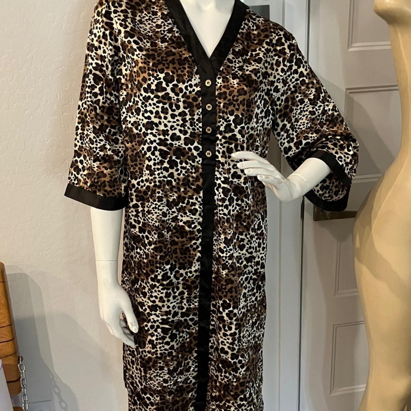 Other IMAN Brown Leopard Print Midi Dress with Black Accents Size M / US 6-8 / IT 42-44 - 1 Thumbnail