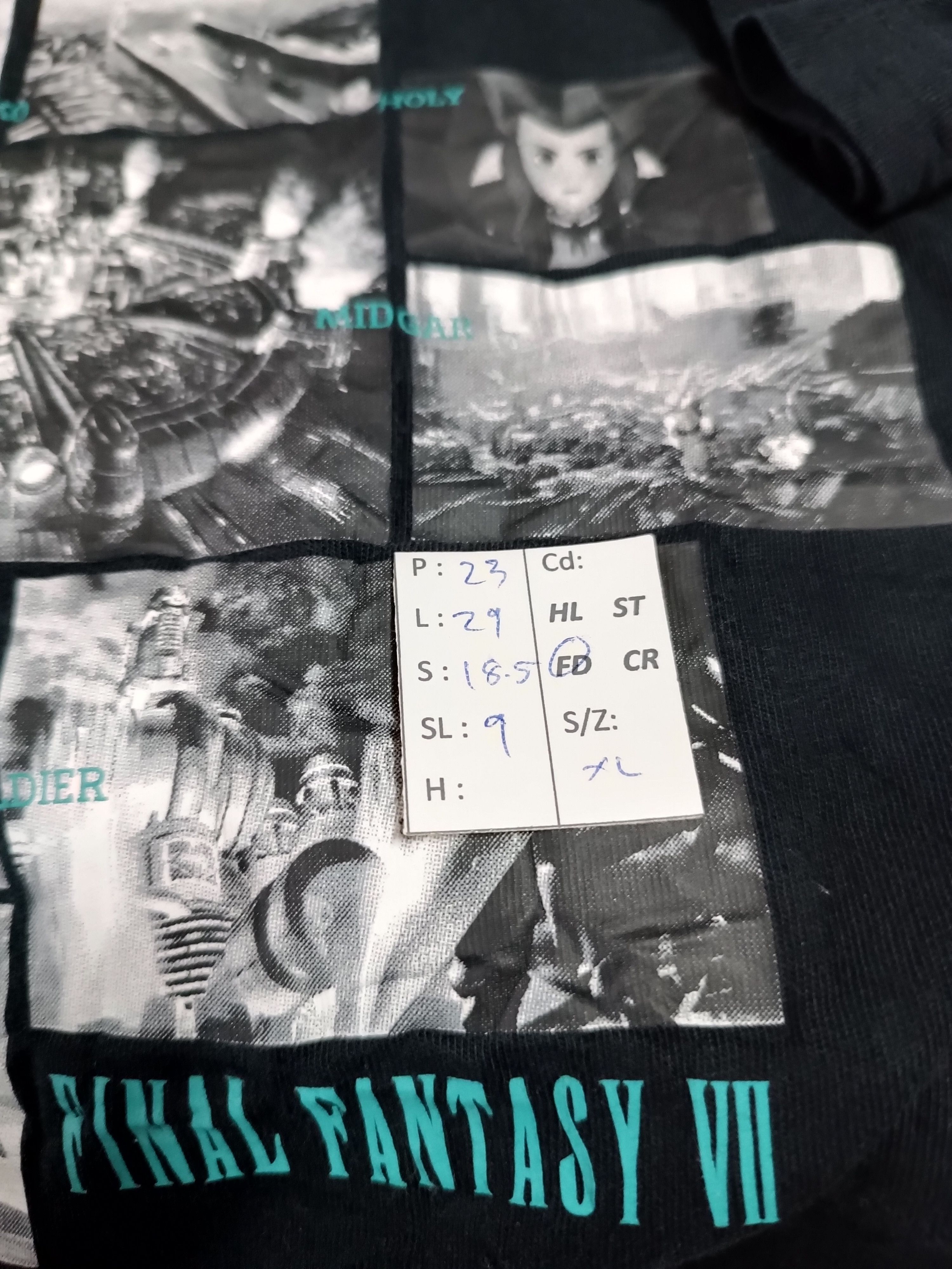 Playstation VINTAGE FINAL FANTASY VII UNIQLO GAME KINGDOM HEARTS DMC PS5 Size US XL / EU 56 / 4 - 14 Thumbnail