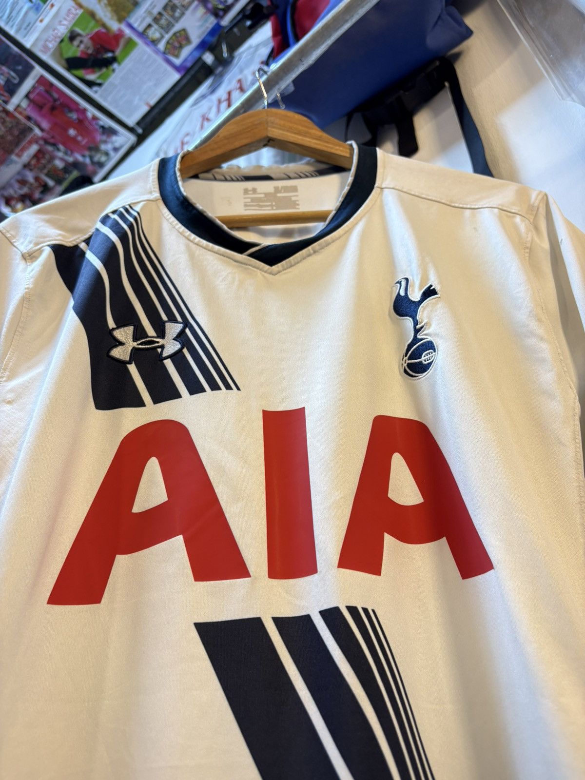Under Armour 2015-2016 Tottenham Hotspur Home Kit KANE 10 Size US L / EU 52-54 / 3 - 3 Thumbnail