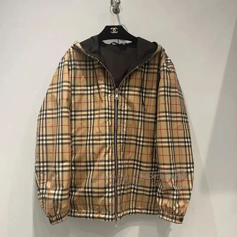 Burberry Burberry Men's Black Nylon Logo Check Jacket. Size US S / EU 44-46 / 1 - 1 Thumbnail