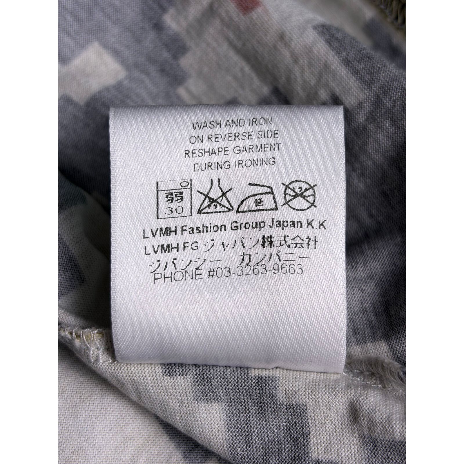 Givenchy Authentic Givenchy As Seen on Empire Pixelated Camo T-Shirt Size US L / EU 52-54 / 3 - 9 Thumbnail