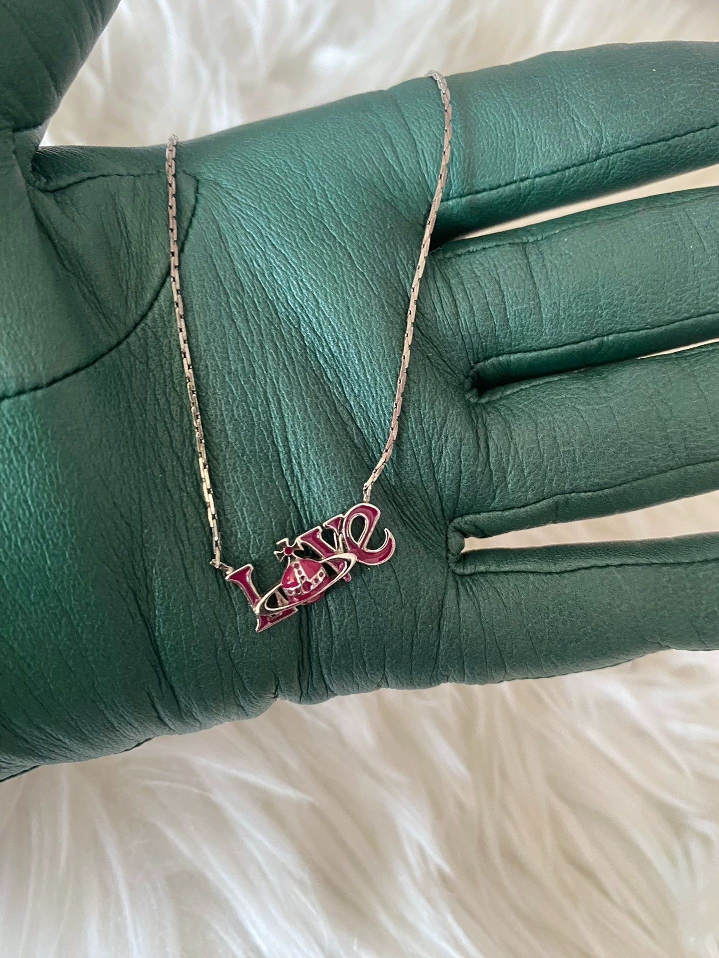 Vivienne Westwood Vivienne Westwood Love Saturn Necklace Size ONE SIZE - 1 Thumbnail