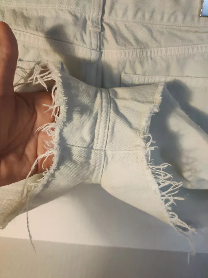 Saint Laurent Paris o1bcso1str0924 Baggy Shorts in White Size US 33 - 8 Thumbnail
