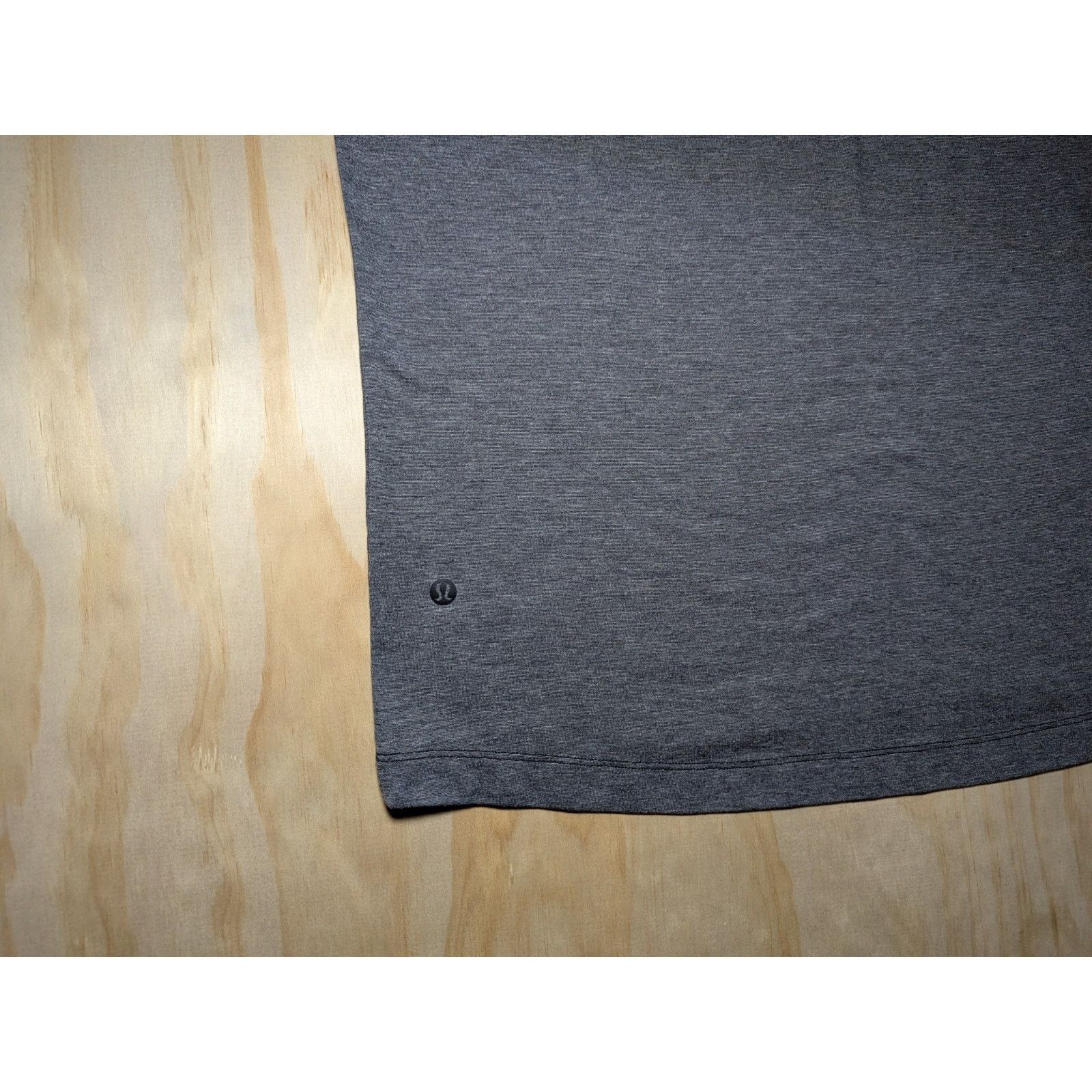 Lululemon Lululemon Men's Medium Heathered Gray Short Sleeve Golf Polo Size US M / EU 48-50 / 2 - 6 Thumbnail