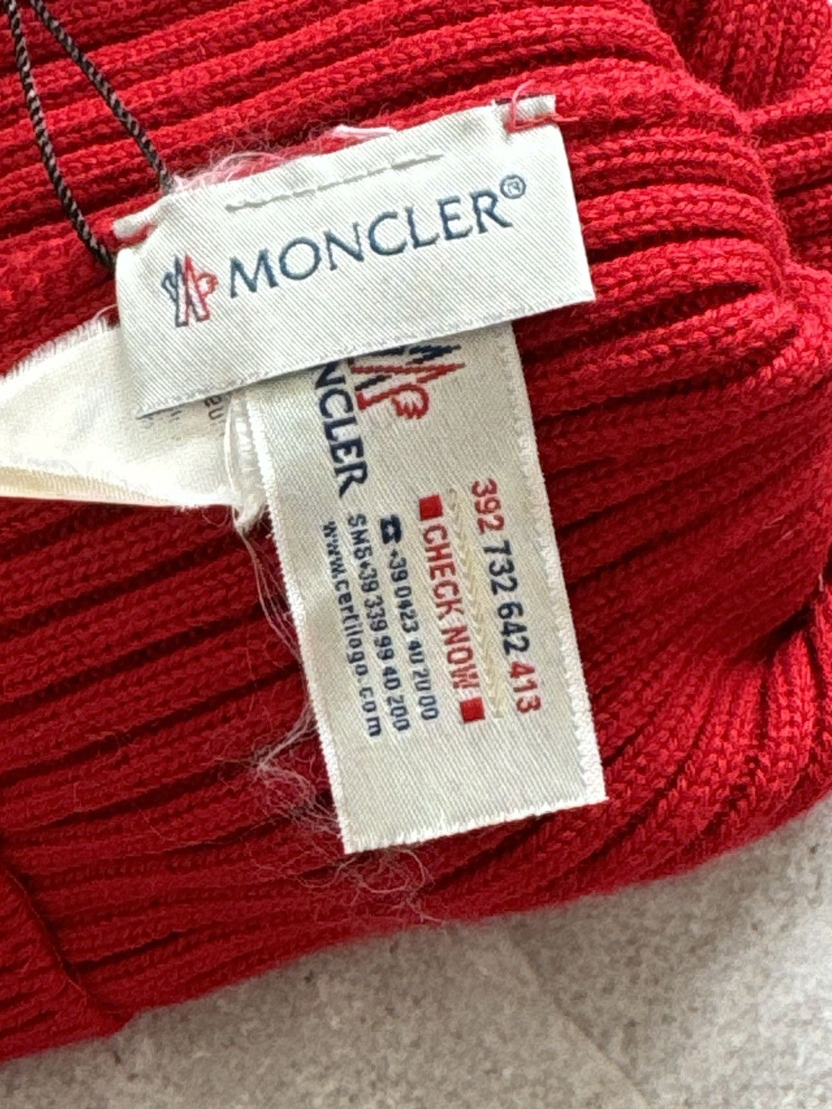 Moncler Moncler wool red beanie perfect condition Size ONE SIZE - 3 Thumbnail