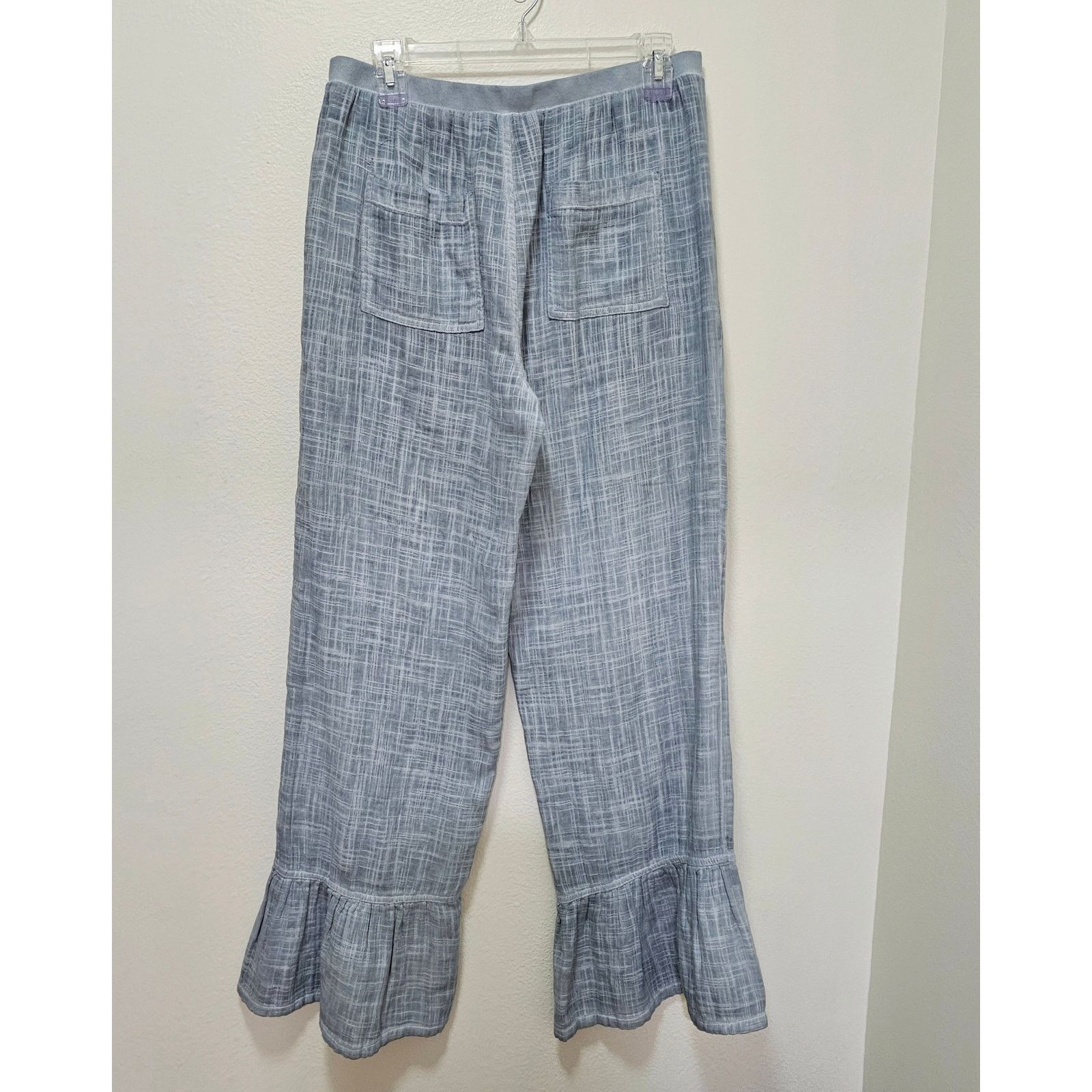Chicos Soft Surroundings Sm Gauzy Gray blue Ruffled bottom. Boho Size 28" / US 6 / IT 42 - 2 Thumbnail