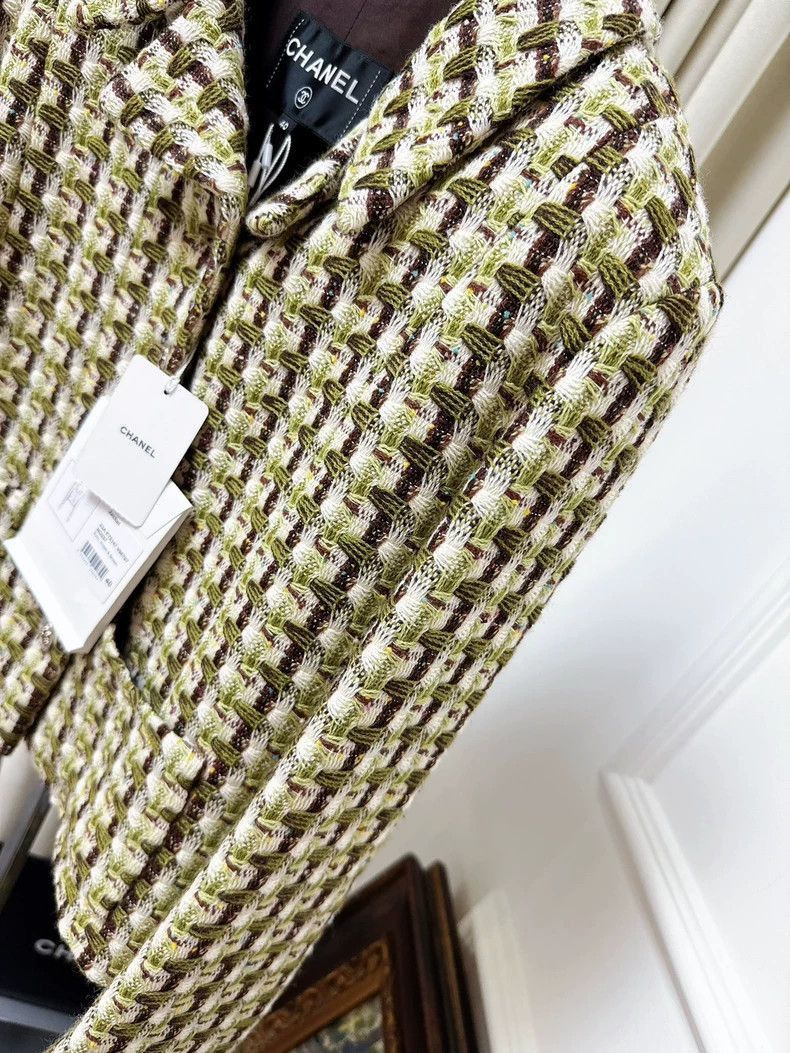 Chanel Chanel 23A Tweed Short Jacket Size L / US 10 / IT 46 - 2 Thumbnail