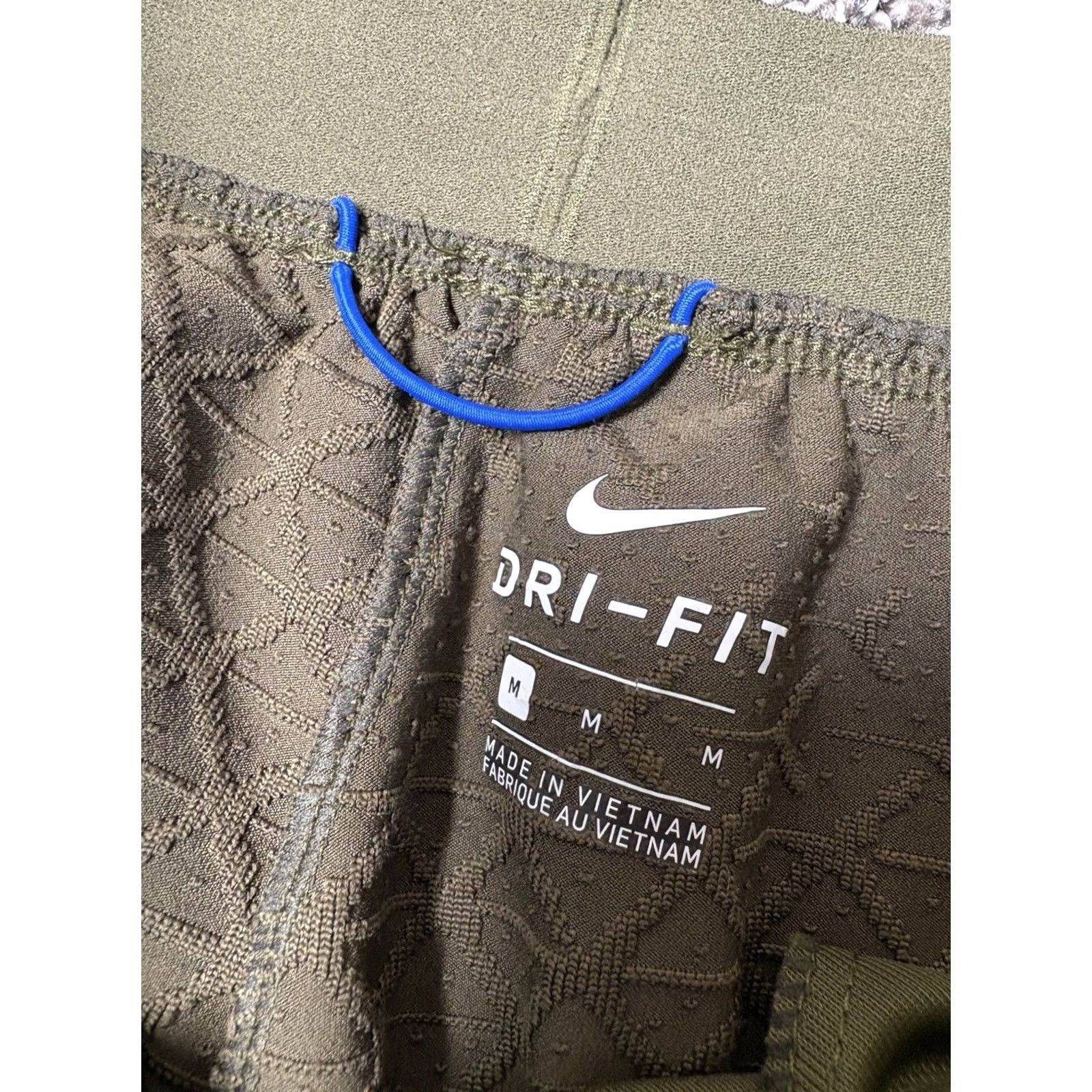Nike Nike Training Pants Mens M Olive Green Snap Pockets 927360 Size US 31 - 3 Thumbnail