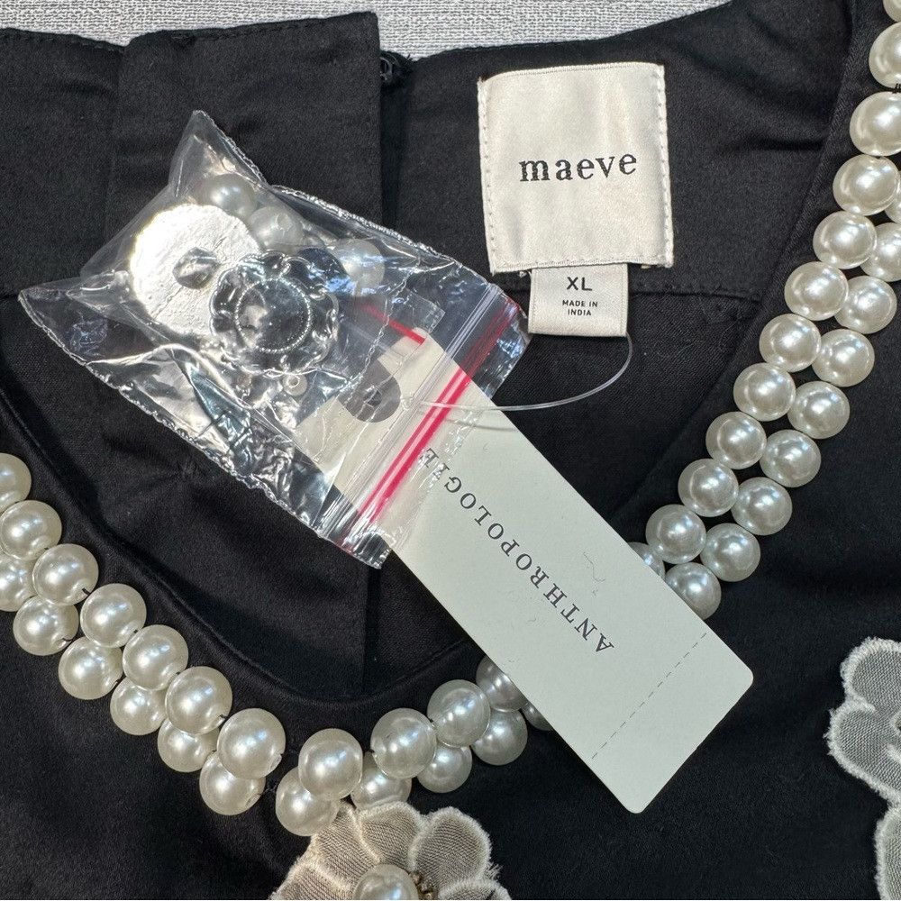 Anthropologie NWT New $158 Maeve 3D Flower Pearl Black Top Size XL Size XL / US 12-14 / IT 48-50 - 8 Thumbnail