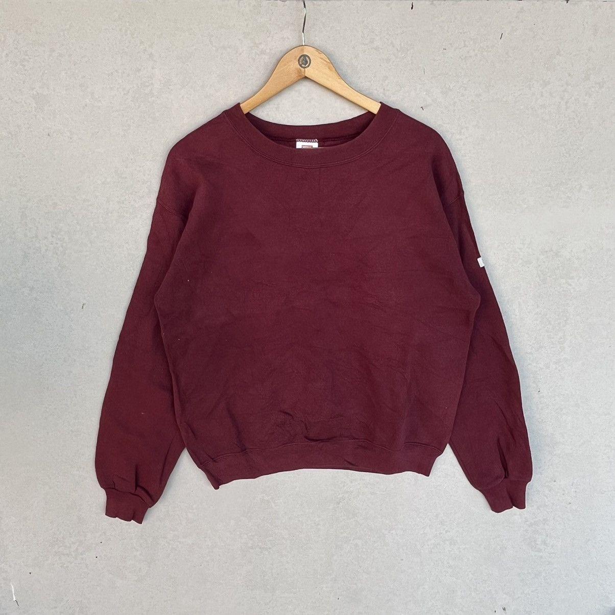 Other Vintage Burgundy Crewneck Sweatshirt Pullover Jumper Size L Size US L / EU 52-54 / 3 - 1 Thumbnail