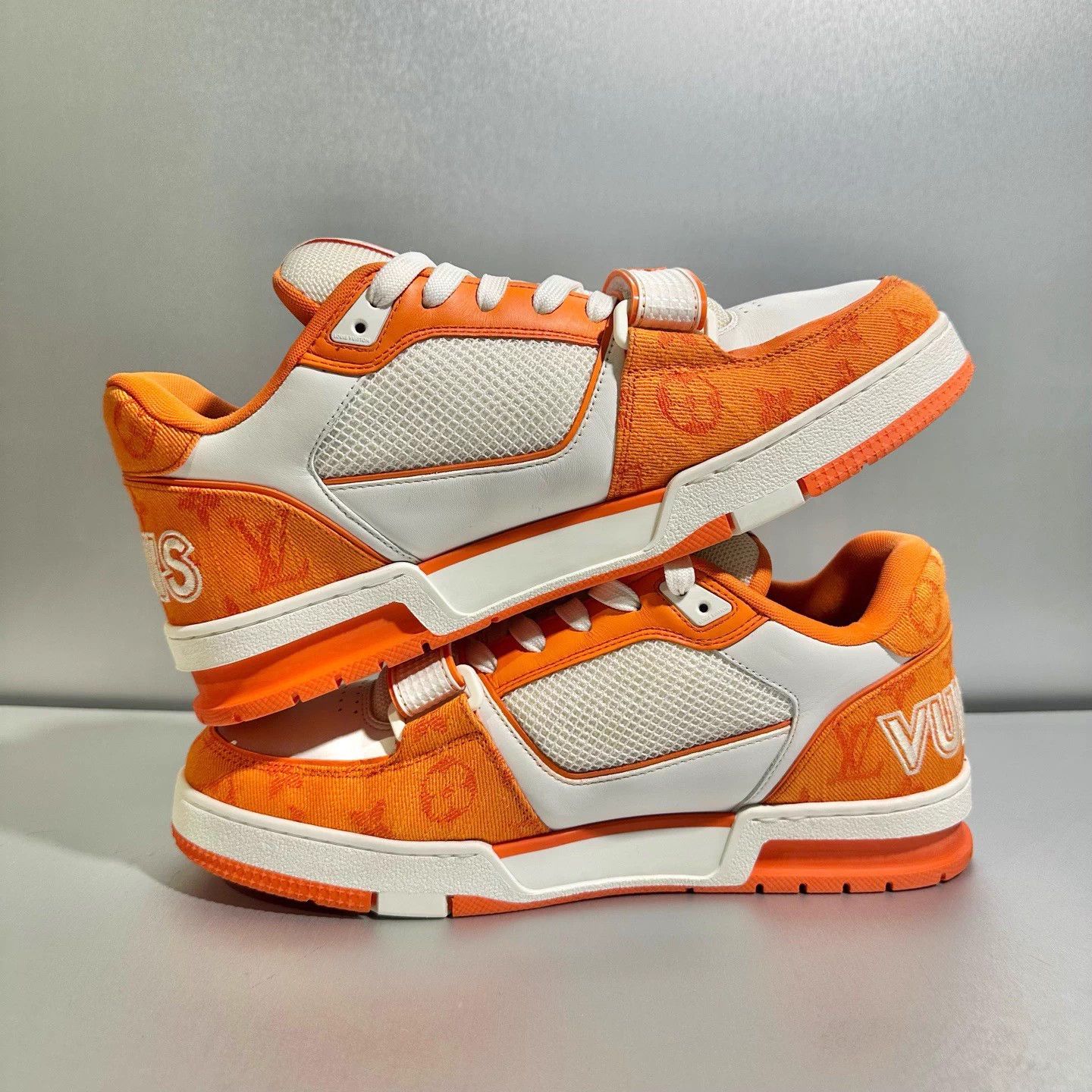 Louis Vuitton LV White/Orange Velcro Trainer 8.5US/42.5EU Excellent Size US 8.5 / EU 41-42 - 4 Thumbnail