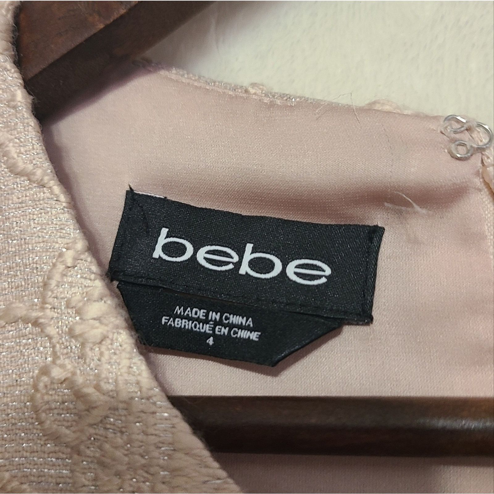Bebe Bebe Cream Lace Overlay Dress Size 4 Size S / US 4 / IT 40 - 3 Thumbnail
