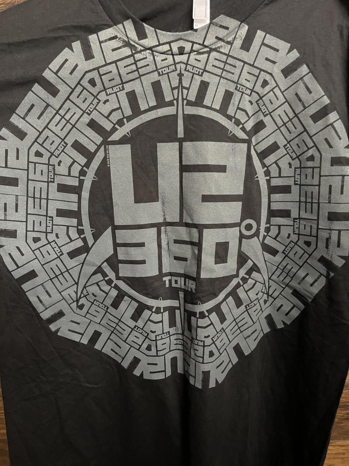 Designer U2 360 Stadium Tour T-shirt - Spinning Stage U2 - M Size US M / EU 48-50 / 2 - 3 Thumbnail