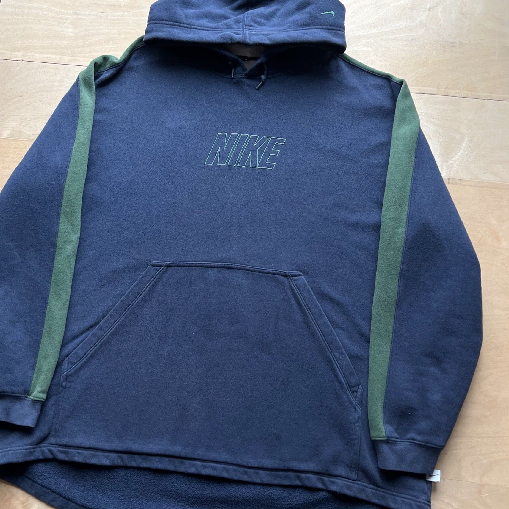 Nike VINTAGE Nike Center Logo Hoodie 2XL Navy Blue 90s Sportswear Pullover Mens Hoodie Size US XXL / EU 58 / 5 - 7 Thumbnail