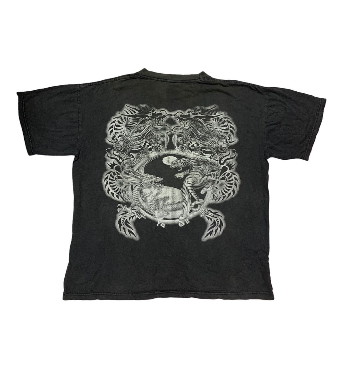 Vintage Vintage Dragon Versus Tiger Tshirt Size US M / EU 48-50 / 2 - 2 Thumbnail