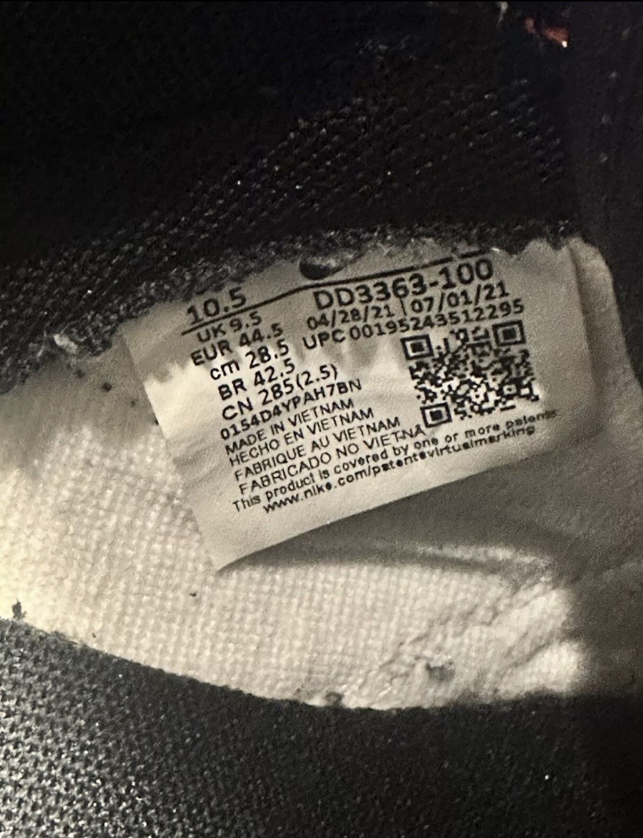 Nike Nike Dunk Low EMB x NBA 75th Anniversary - Bulls 2021 Size US 10.5 / EU 43-44 - 11 Thumbnail