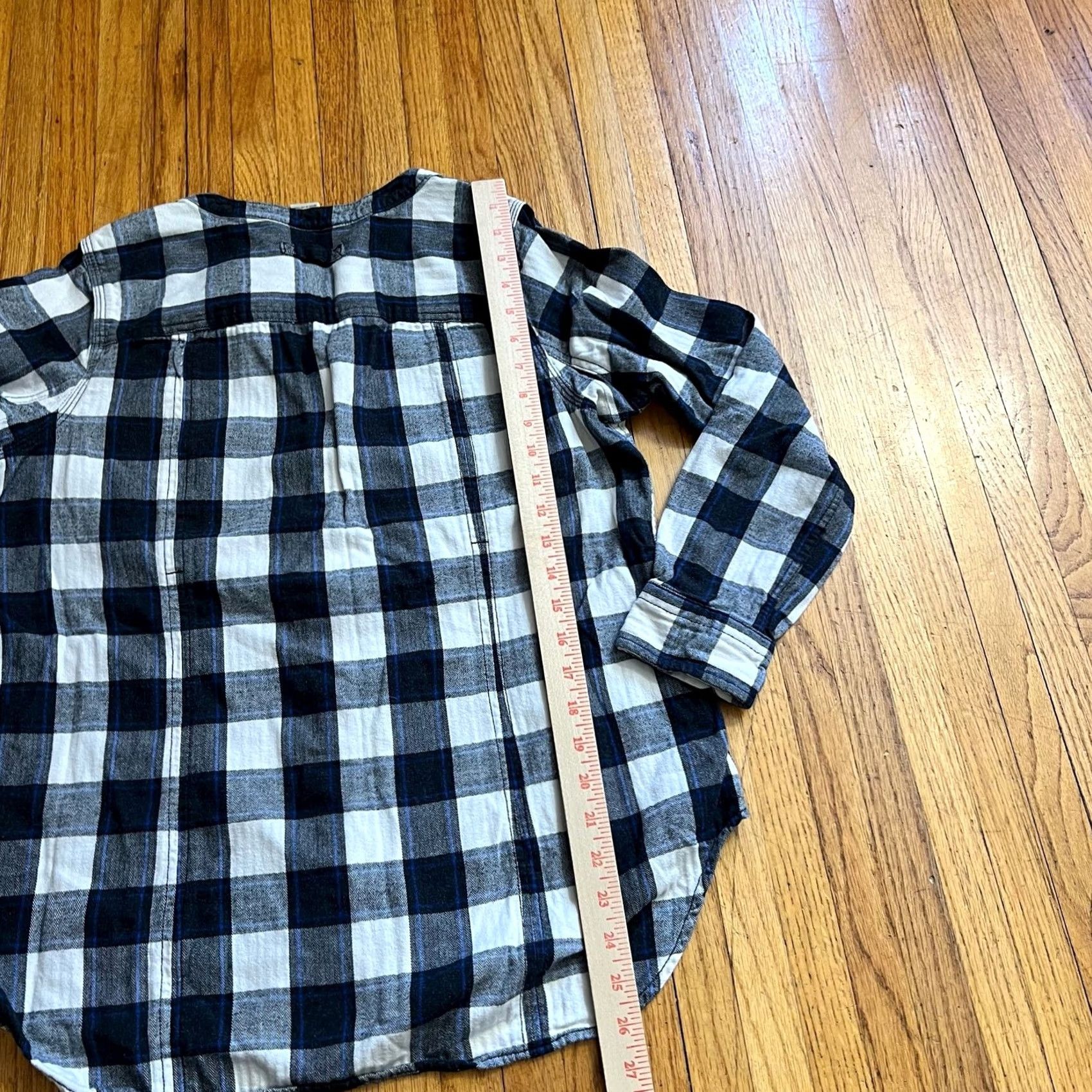 Duluth Trading Company Duluth Trading Co Shirt Womens Medium Free Swingin Flannel Plaid Band Collar Black M Women Button-Up Shirt Size M / US 6-8 / IT 42-44 - 7 Thumbnail
