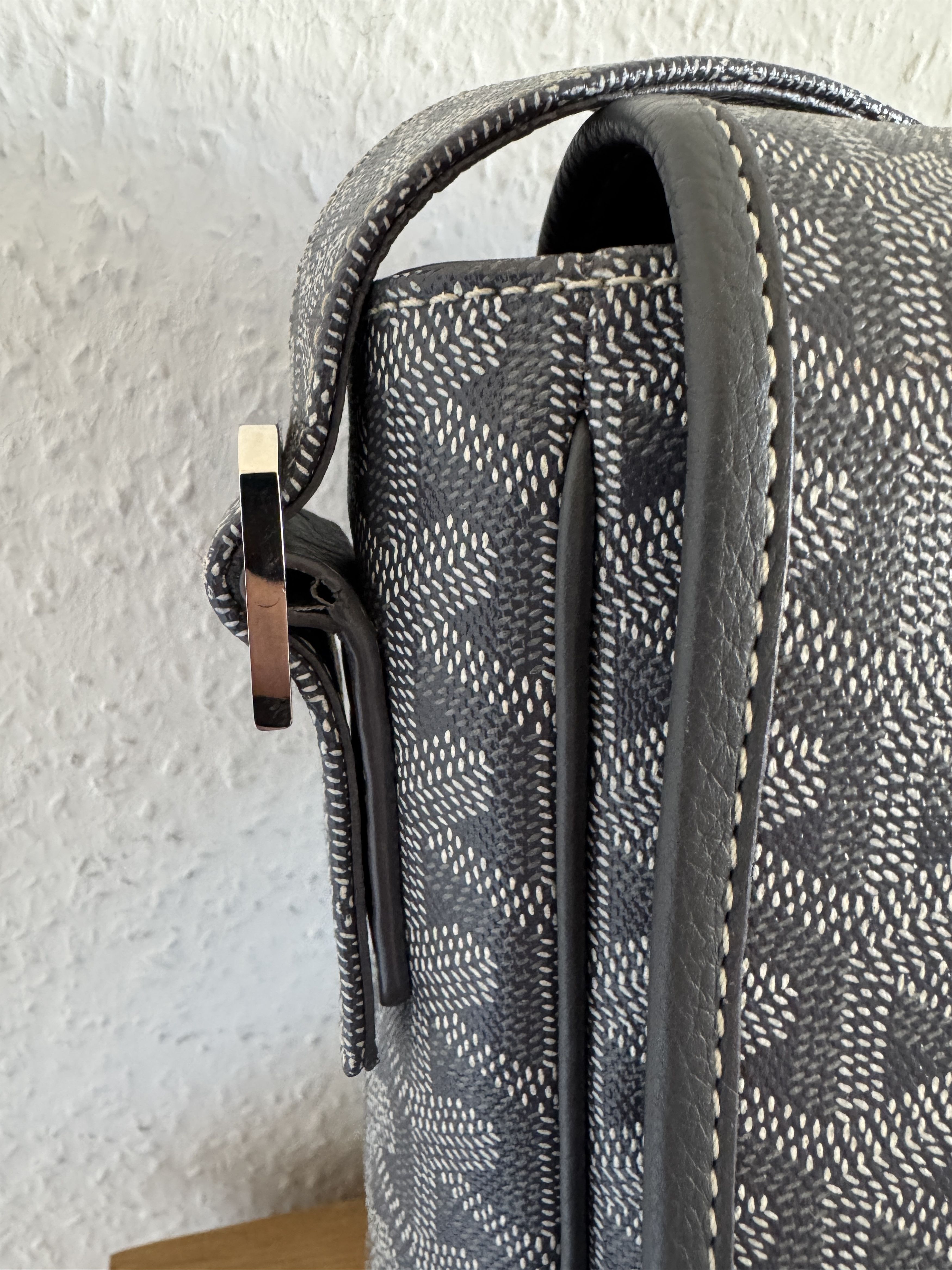 Goyard Grand Bleu MM Messenger Bag – Grey Size ONE SIZE - 6 Thumbnail