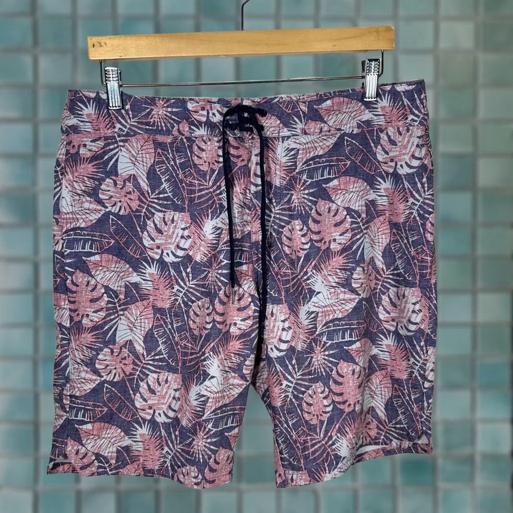 TravisMathew TravisMathew Mens Board Shorts Purple Pink Tropical Leaf Quick Dry 34 Surfing Beach Trunks with Pockets Size US 34 / EU 50 - 1 Thumbnail