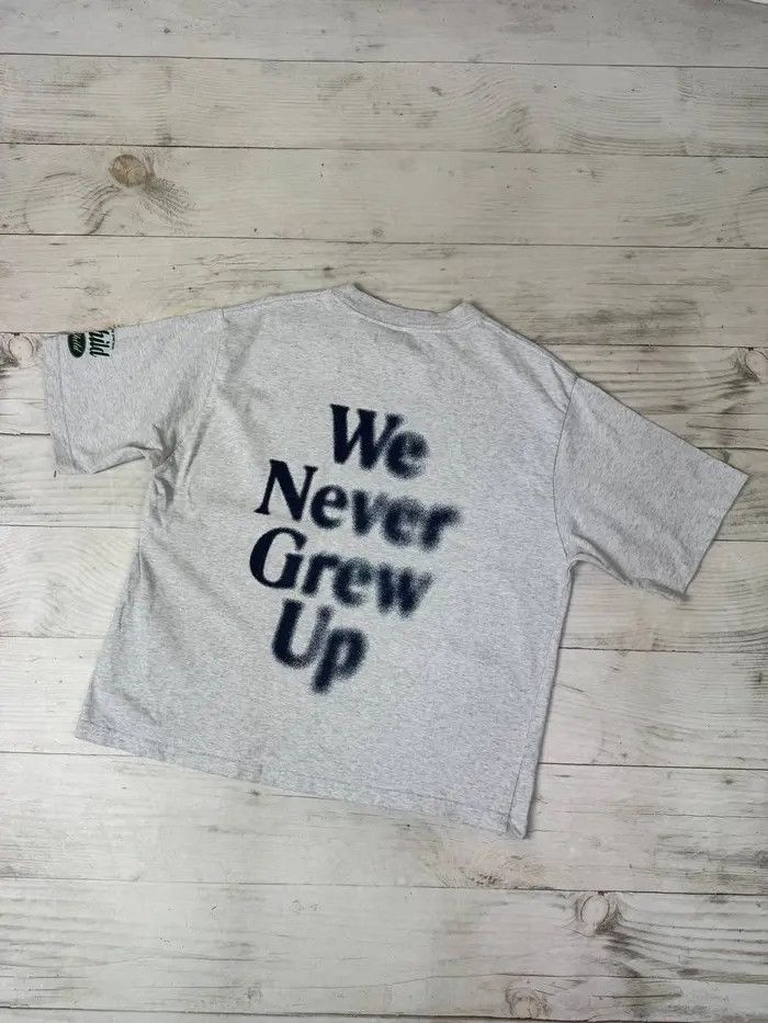 Vintage Vintage Childish We Never Grew Up T Shirt 00s Y2K Size US M / EU 48-50 / 2 - 1 Thumbnail