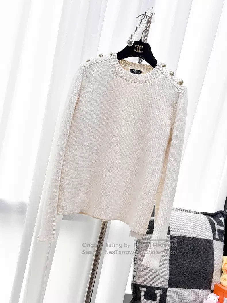 Chanel Chanel Double c gold logo epaulette buckle long-sleeved ca Size XS / US 0-2 / IT 36-38 - 1 Thumbnail