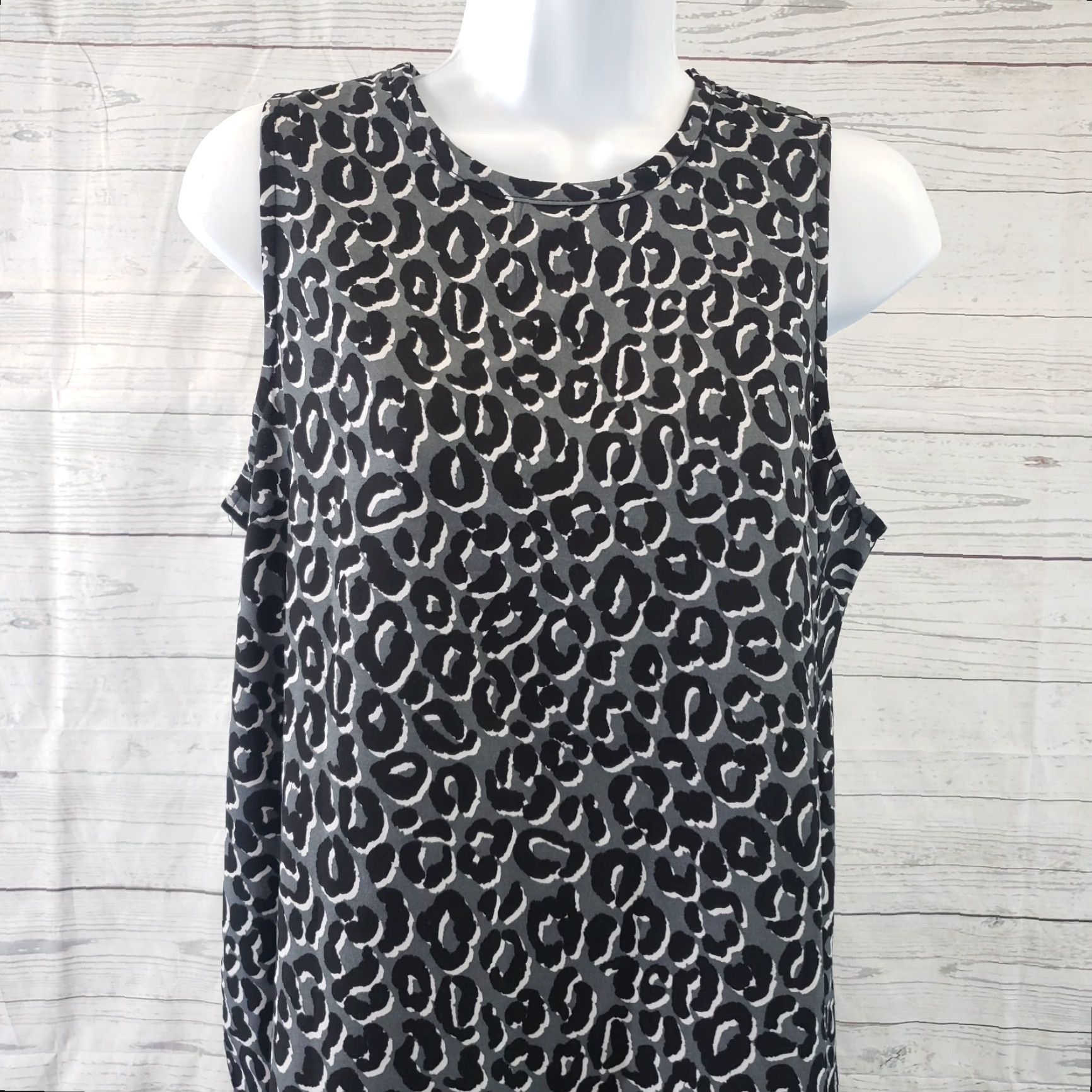 Vintage Mud Pie Womens Printed Top Sz Small Gray Black Animal Print Sleeveless Blouse Shirt Womens XS S? Size S / US 4 / IT 40 - 2 Thumbnail